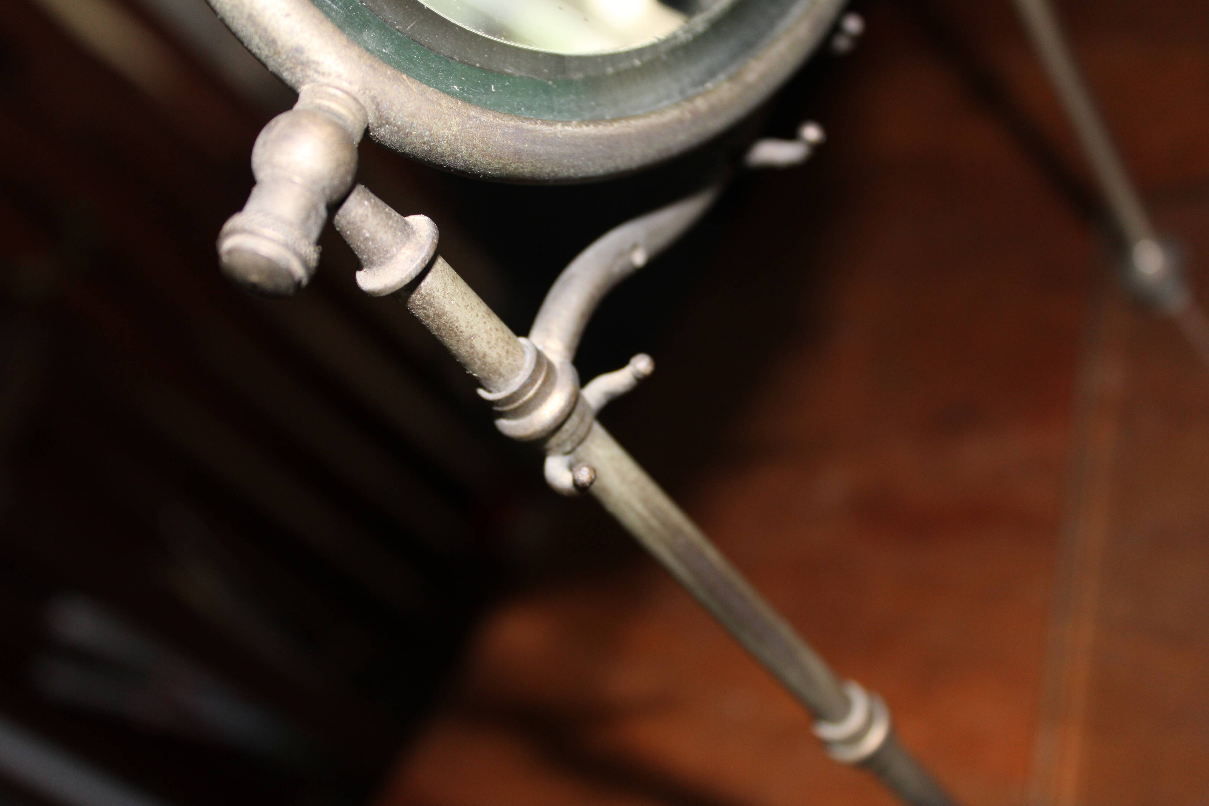 Mirror/psyche jewelry holder