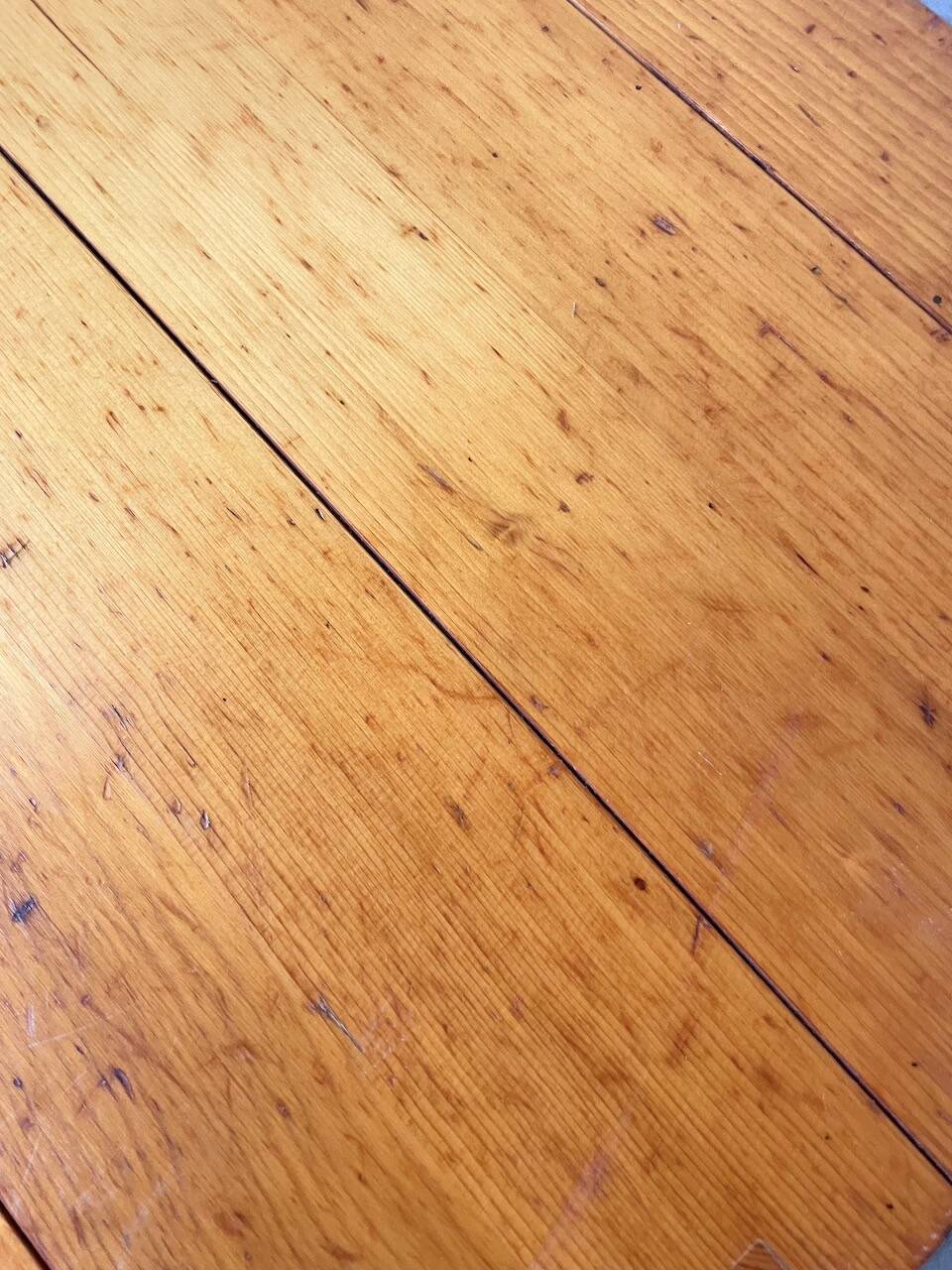 Maison Regain pine coffee table