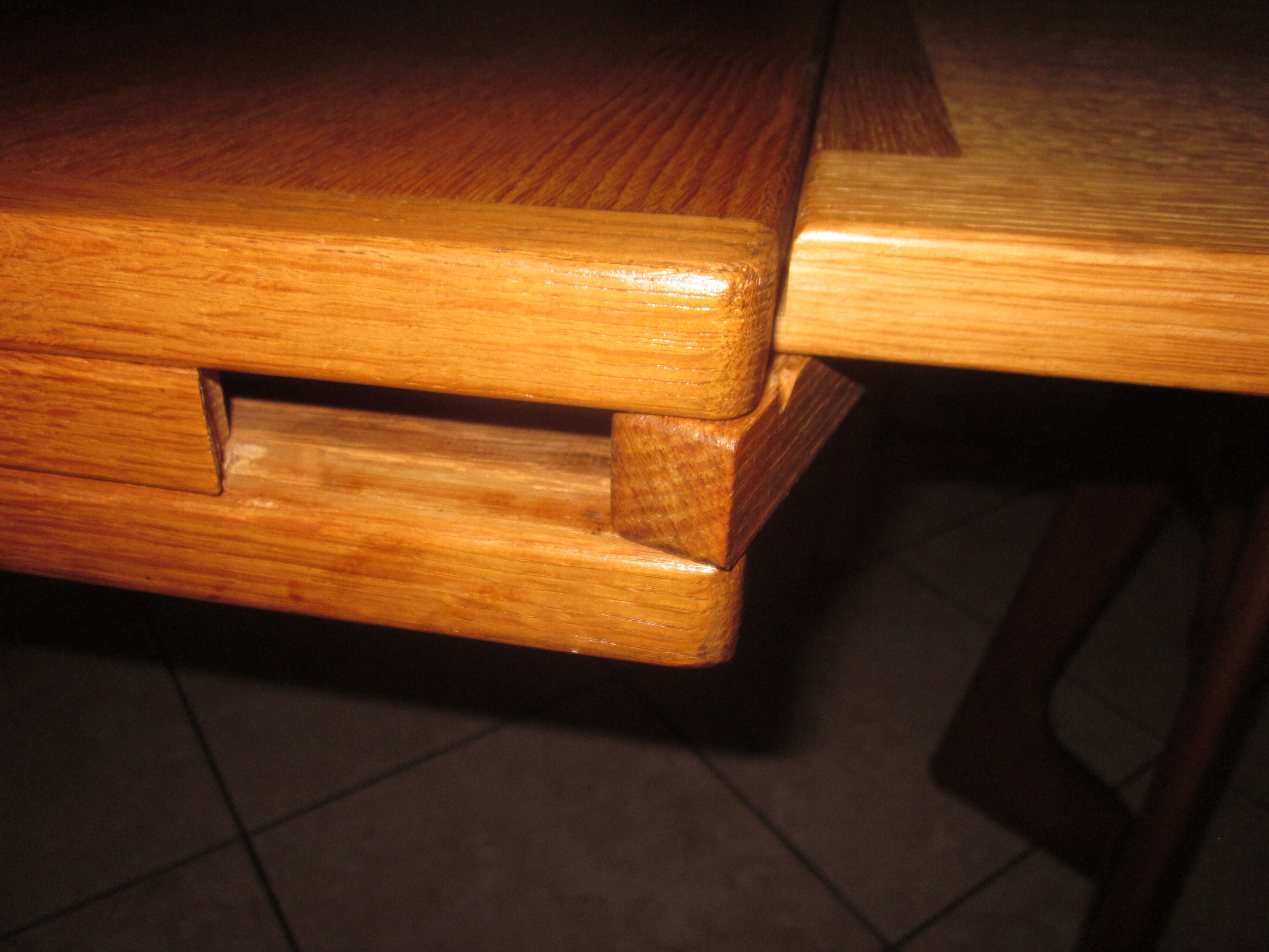 Table extensible par Guillerme et Chambon