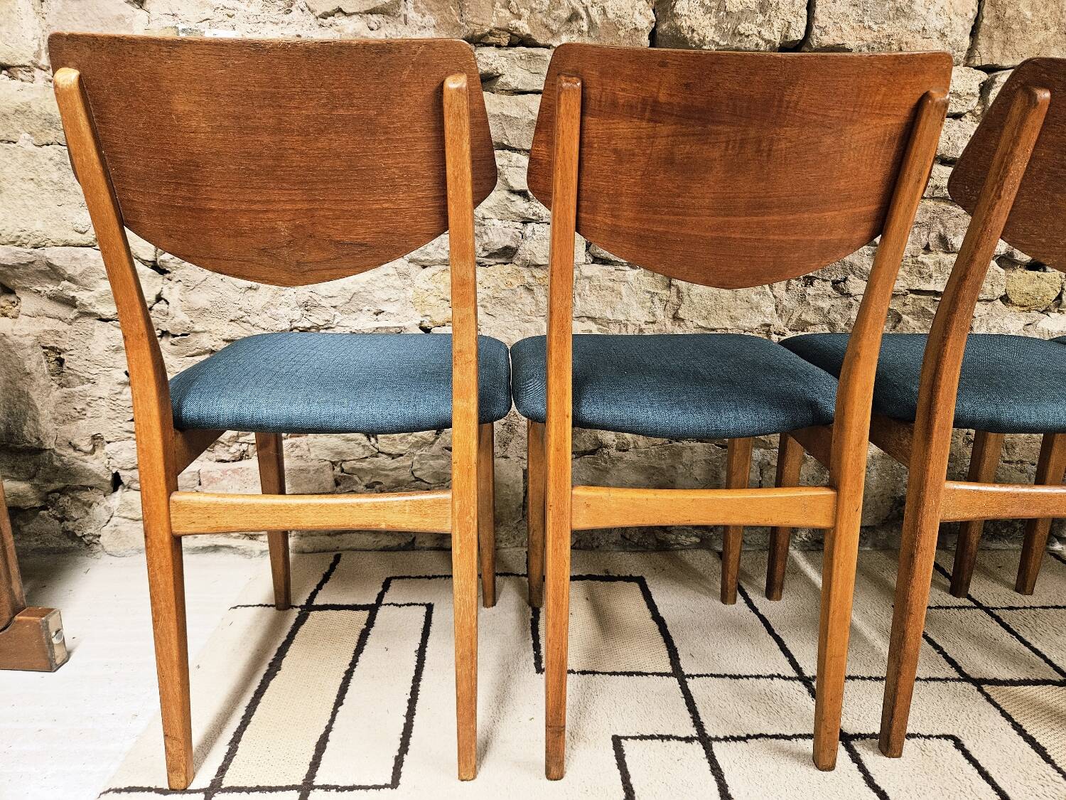 5 Scandinavian chairs
