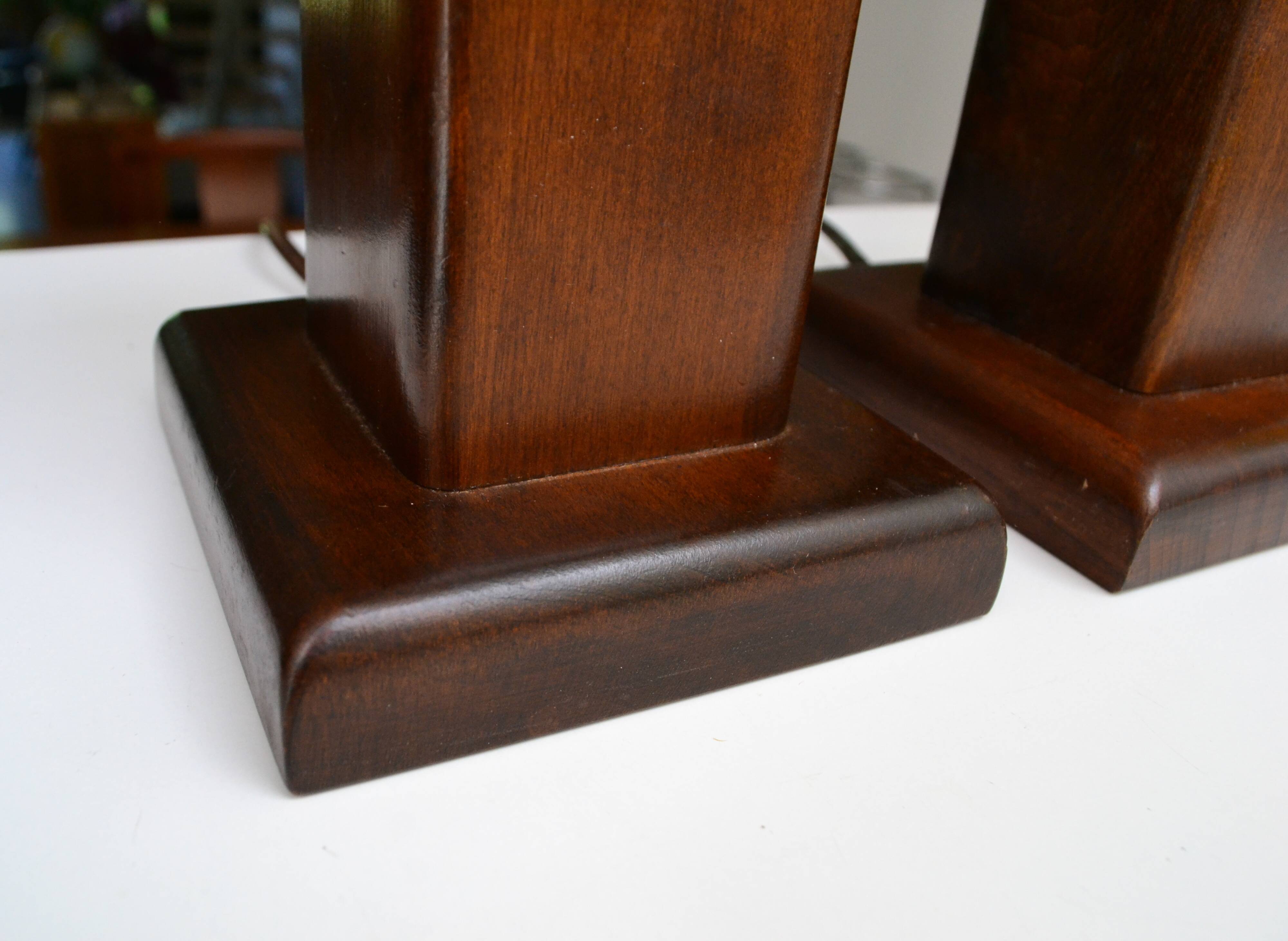 Pair of Art Deco lamps in solid mahogany