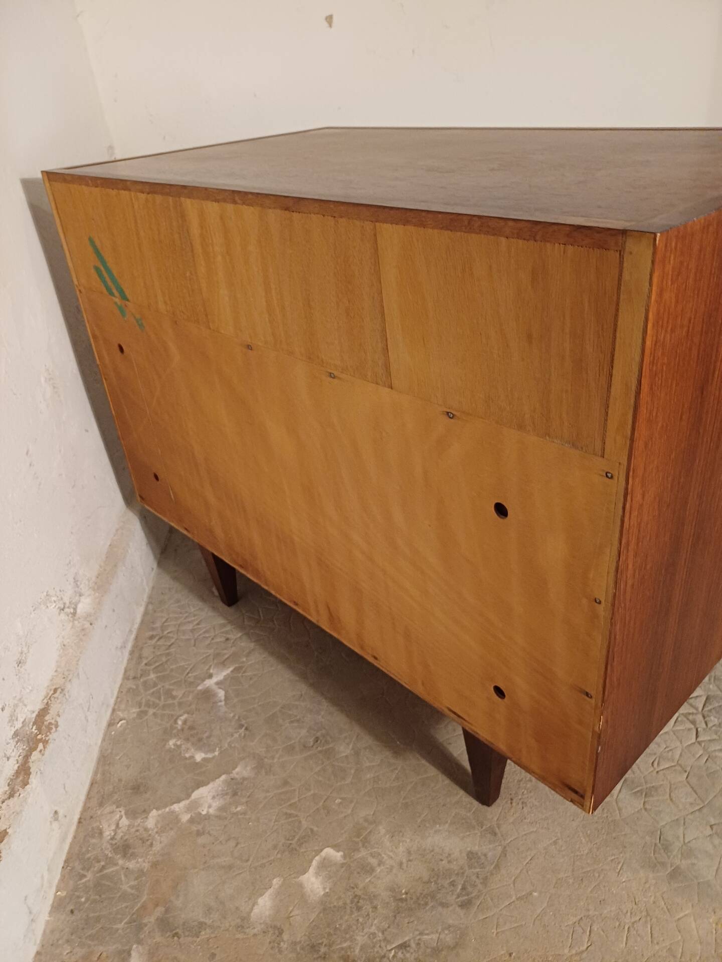 Scandinavian chest of drawers