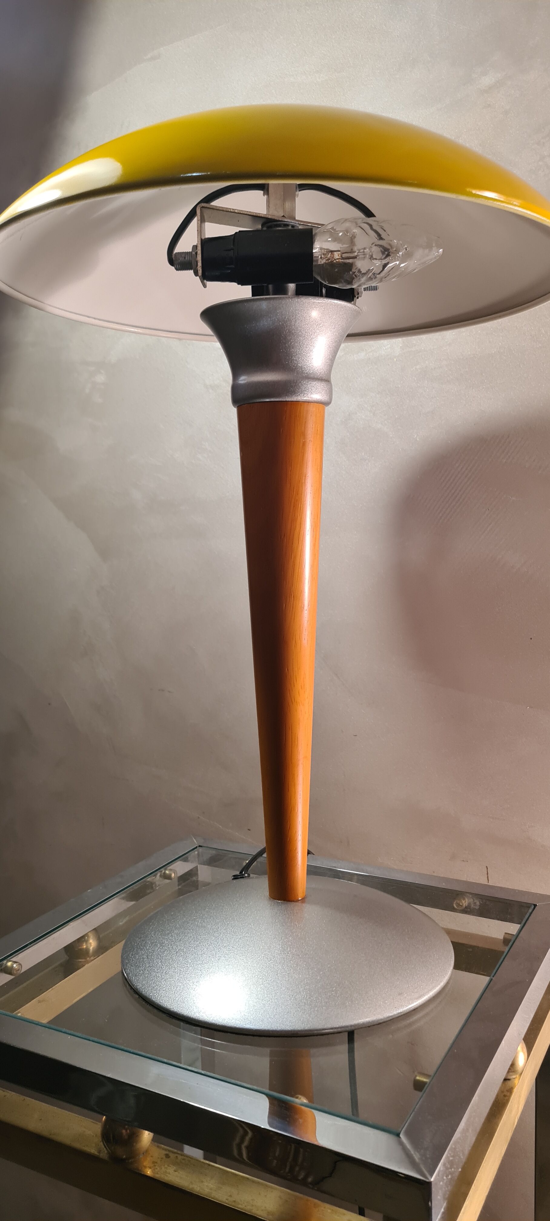 mushroom lamp said ocean liner 1975 a 85