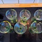 6 white wine glasses