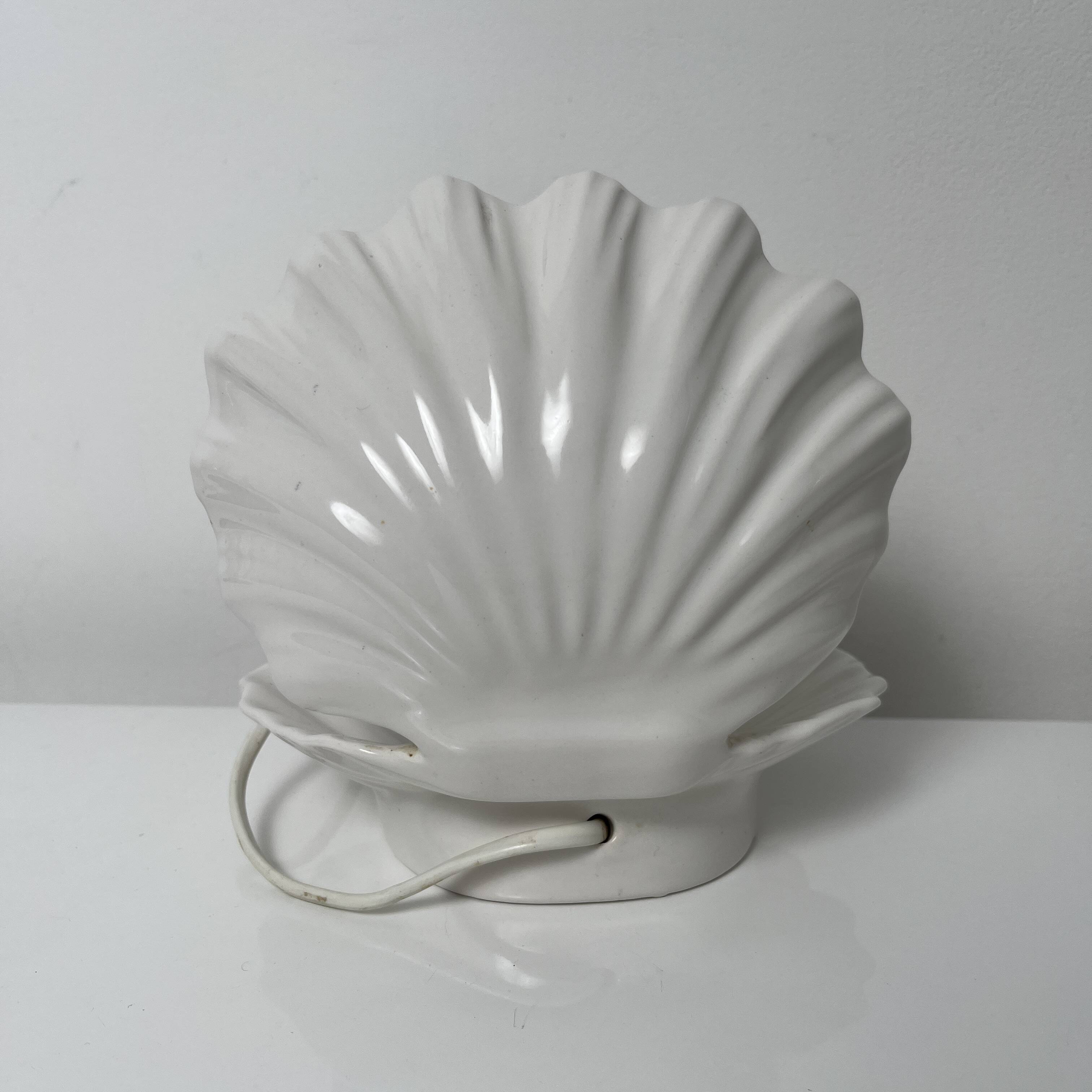 Ceramic lamp shell open white enamel vintage pearl night light