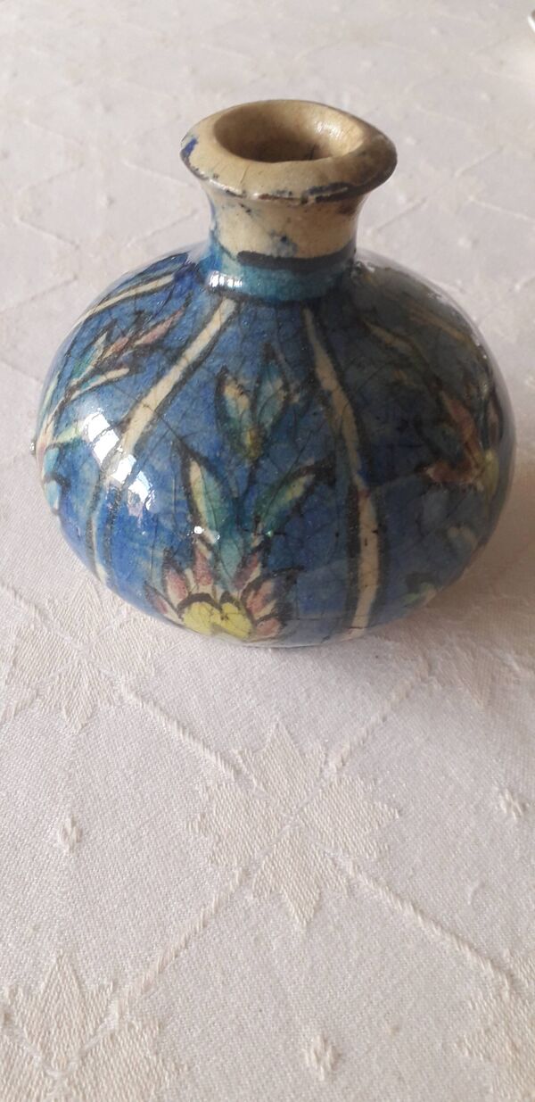 Vase ancien très original