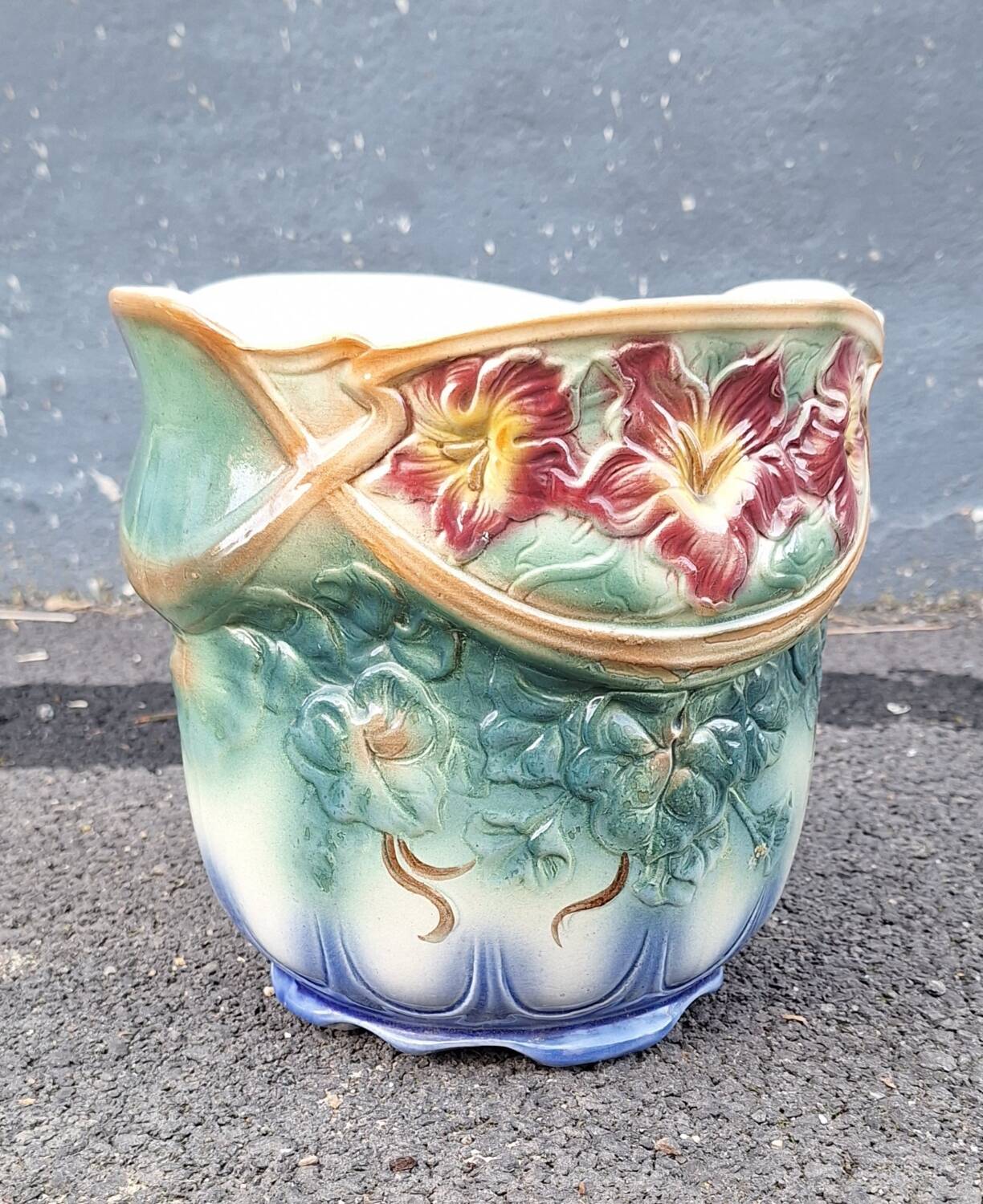 Cache pot en barbotine Digoin