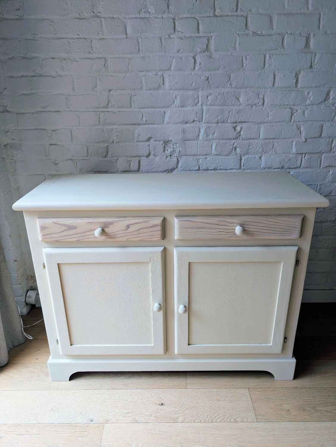 Linen wood sideboard