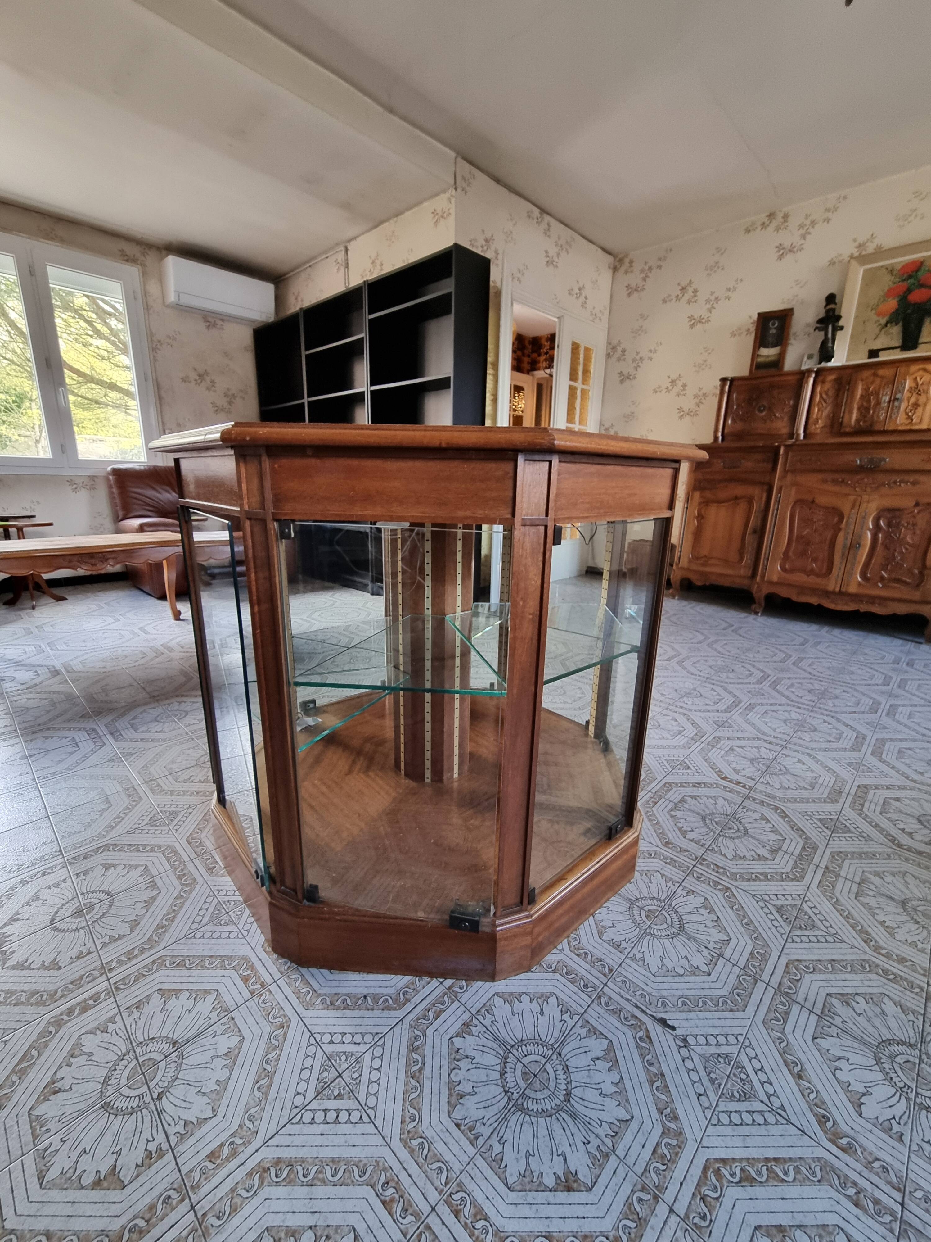 Hexagonal display case