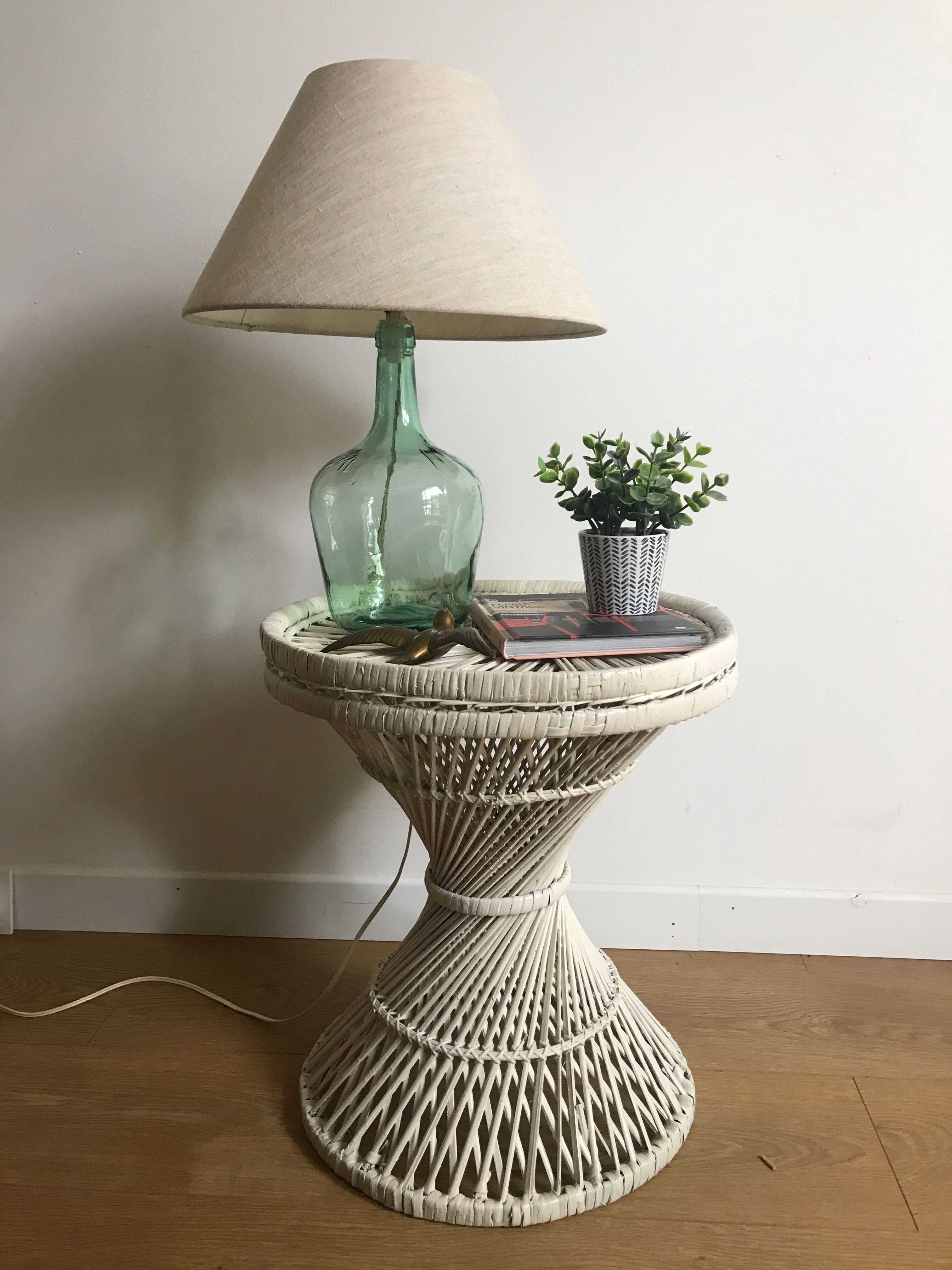 Table lamp