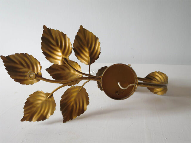Foliage wall lamp
