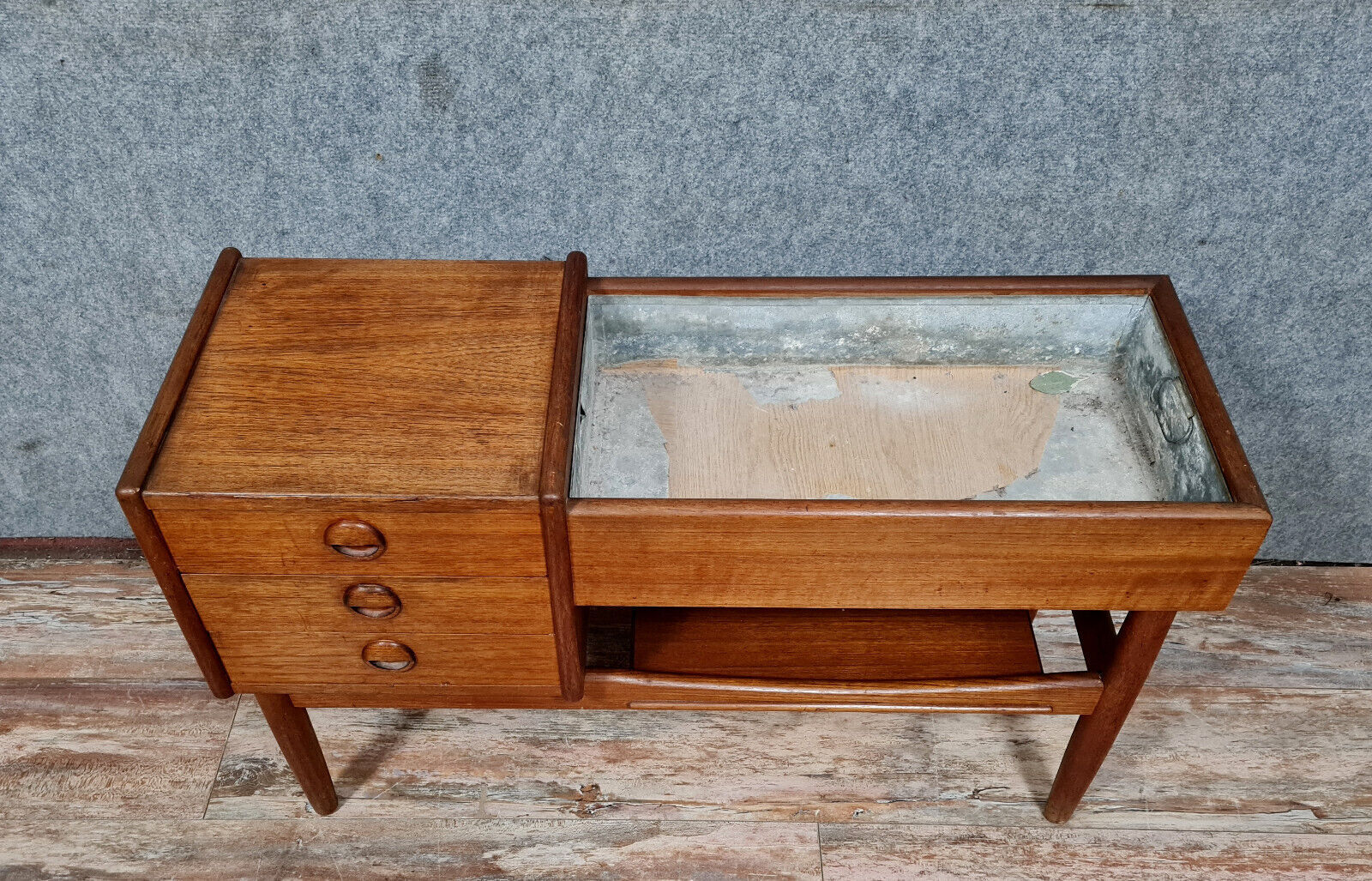 Scandinavian rosewood planter from Rio by Arne Wahl Iversen circa 1960
