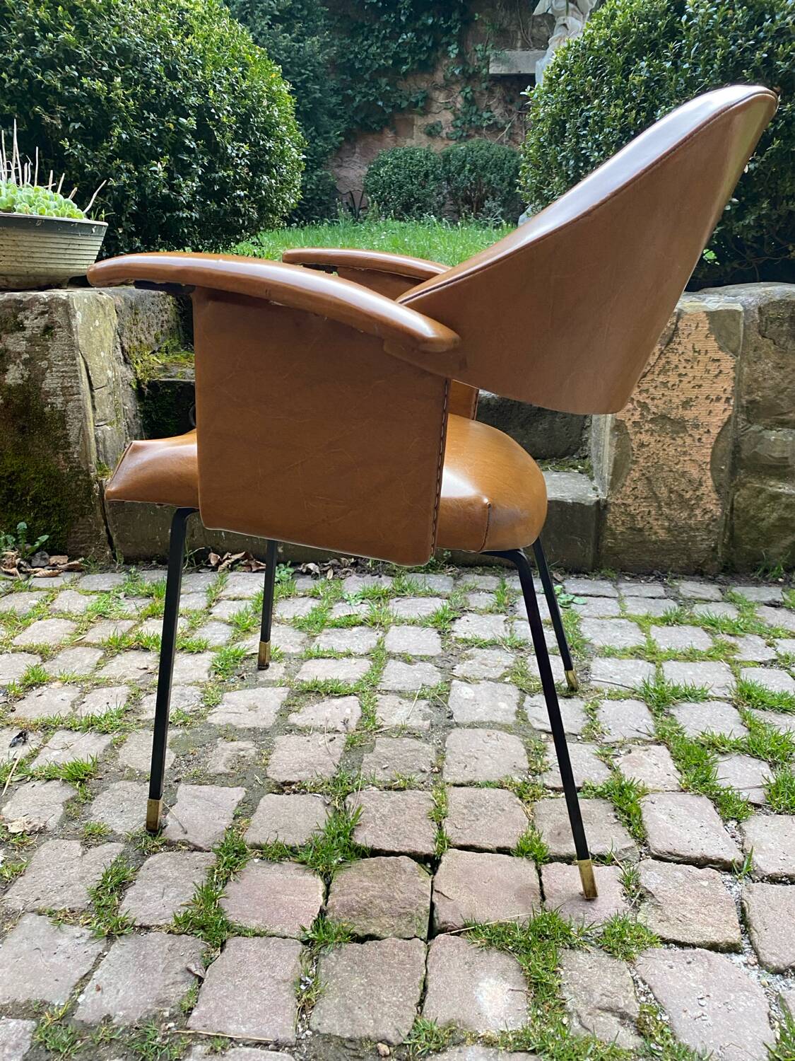 Fauteuil de bureau Italien Skaï havane vers 1950