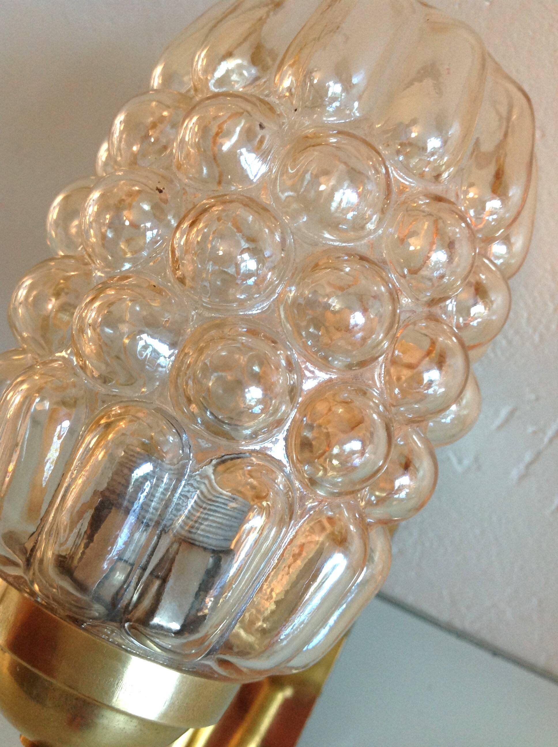 Applique en laiton et verre bullé ambré par Helena Tynell / vintage années 60-70