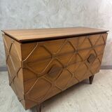 Contemporary chest of drawers