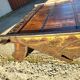 Coffee table elephant saddle in metal and copper wood