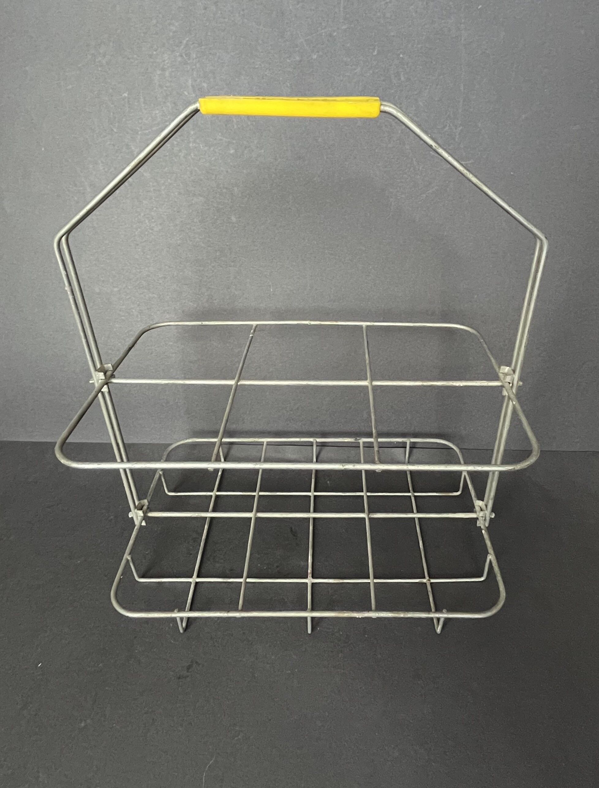 Porte bouteilles métallique vintage