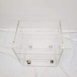 Very nice pair of rolling tables "les invisibles du marais"