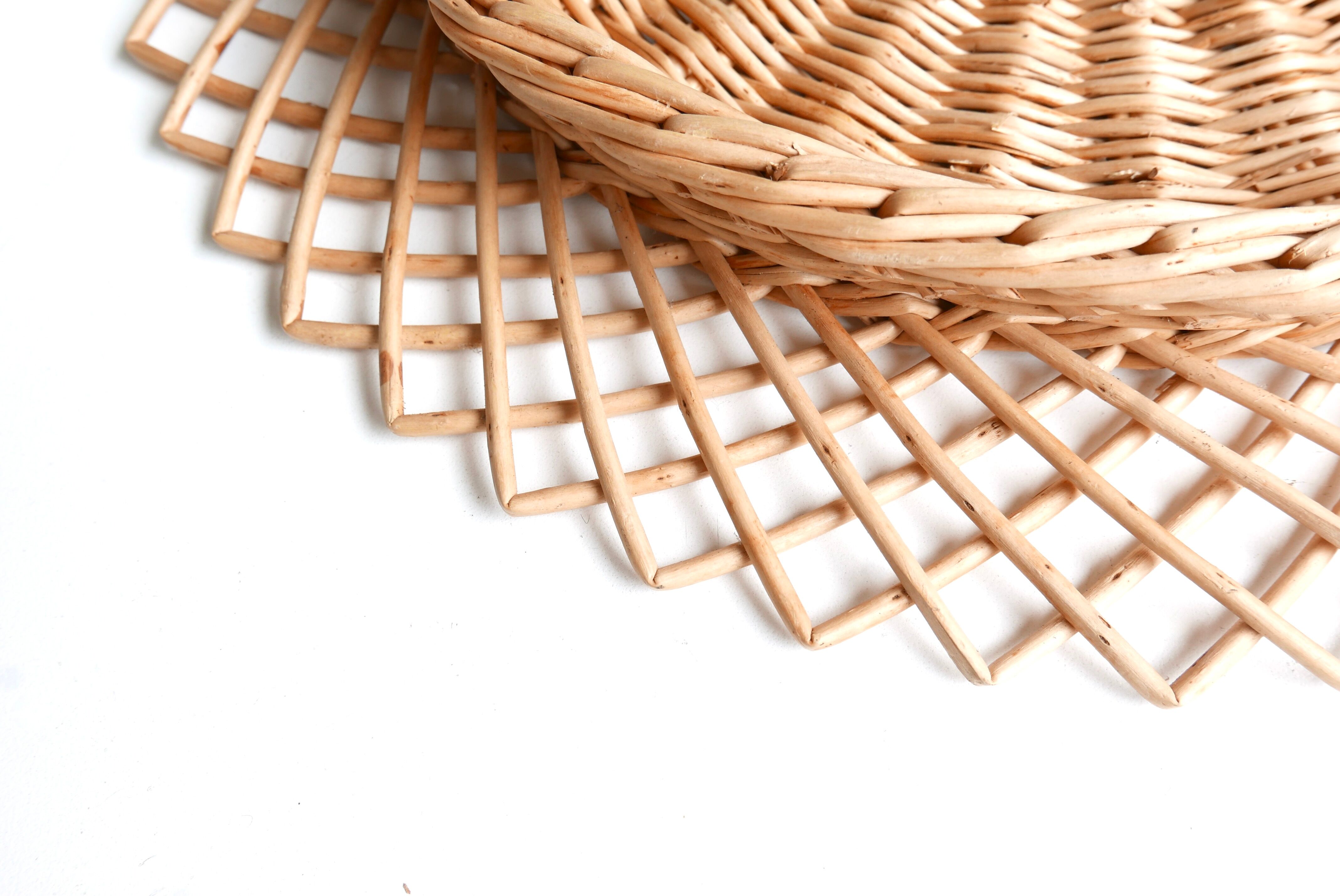 Wicker sun dish, 70s