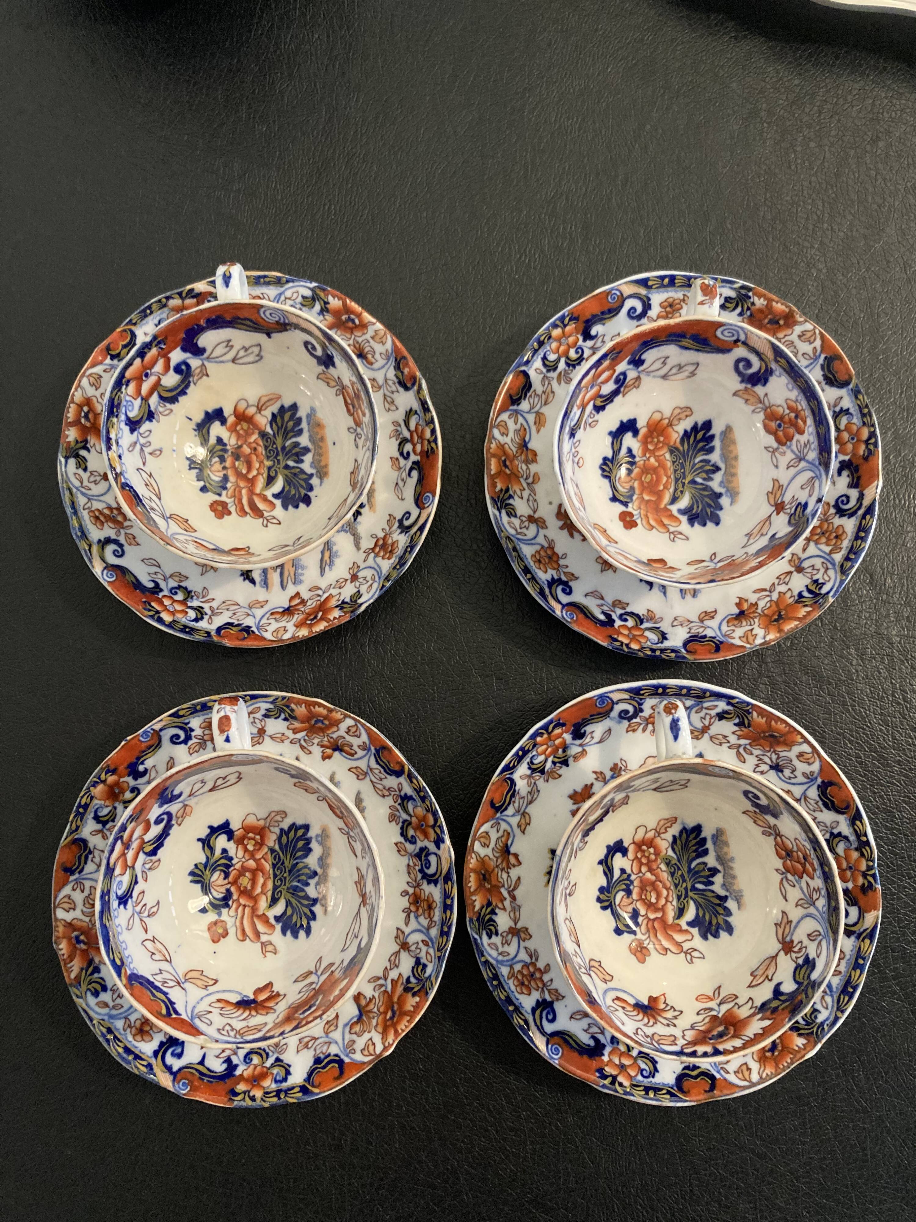 Set 4 cups and saucers Minton Amherst 824