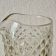 Carafe en verre moulé vintage
