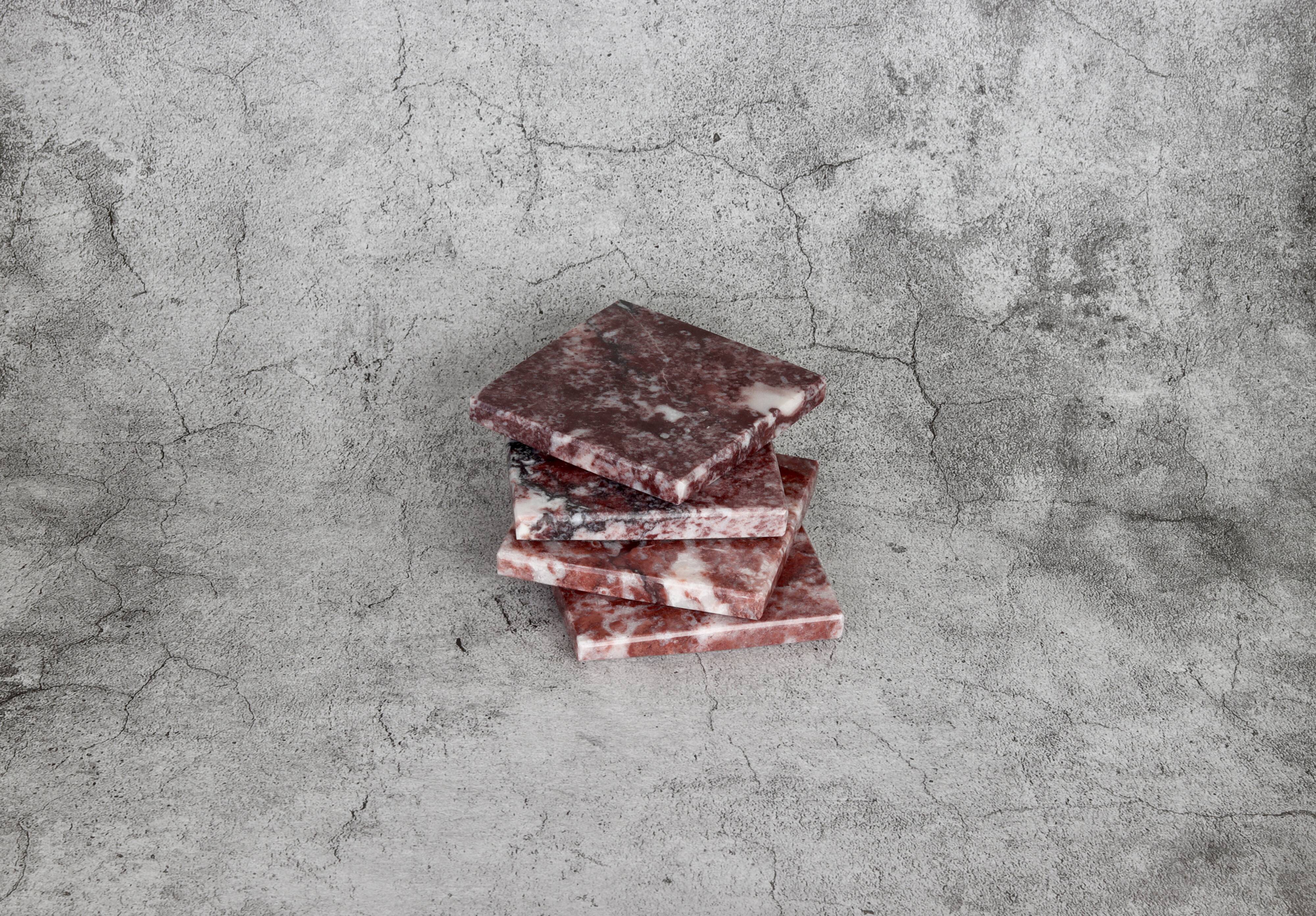 Madeji – Square coasters in natural pink marble – set of 4