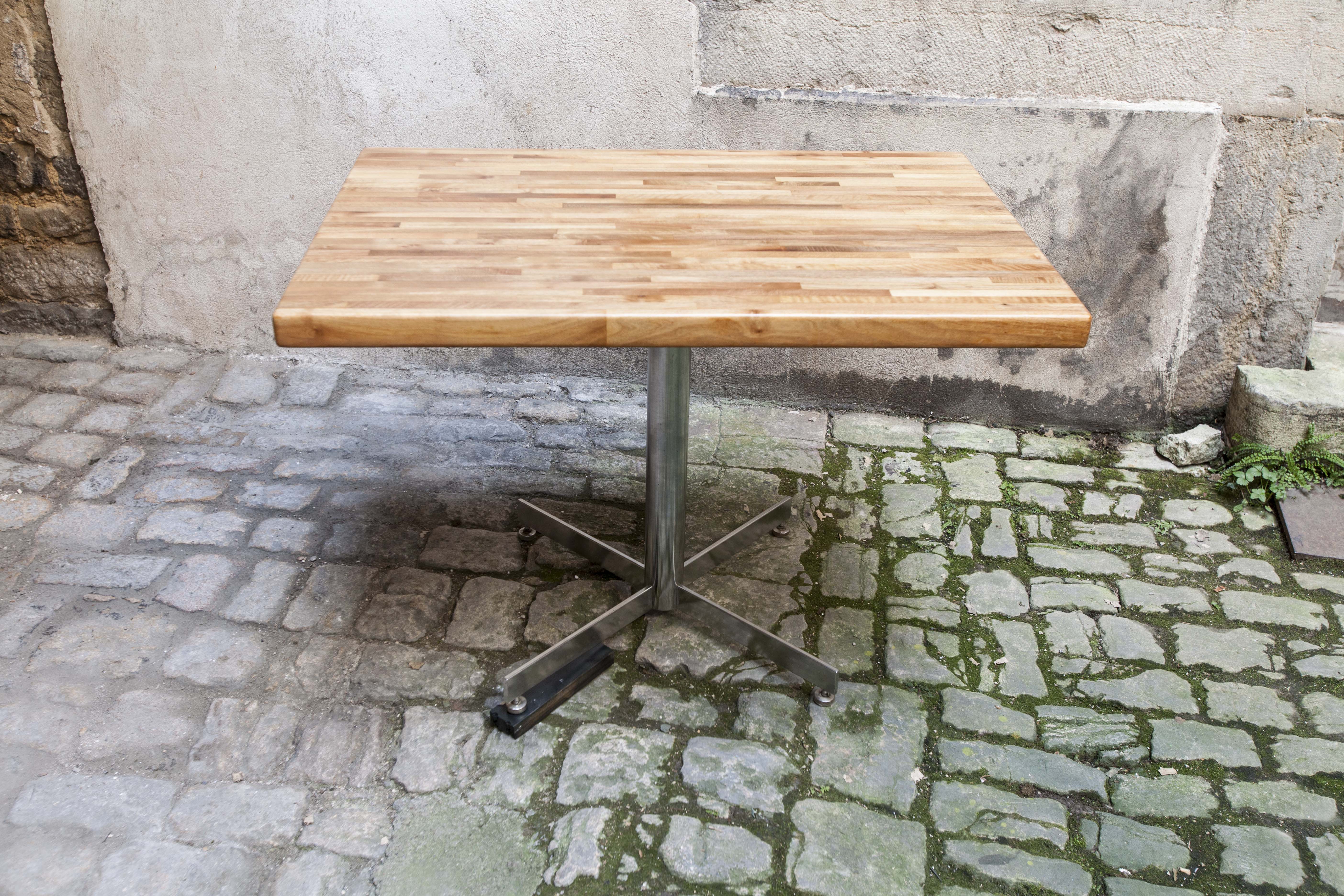 Table en noyer lamellé collé des années 60