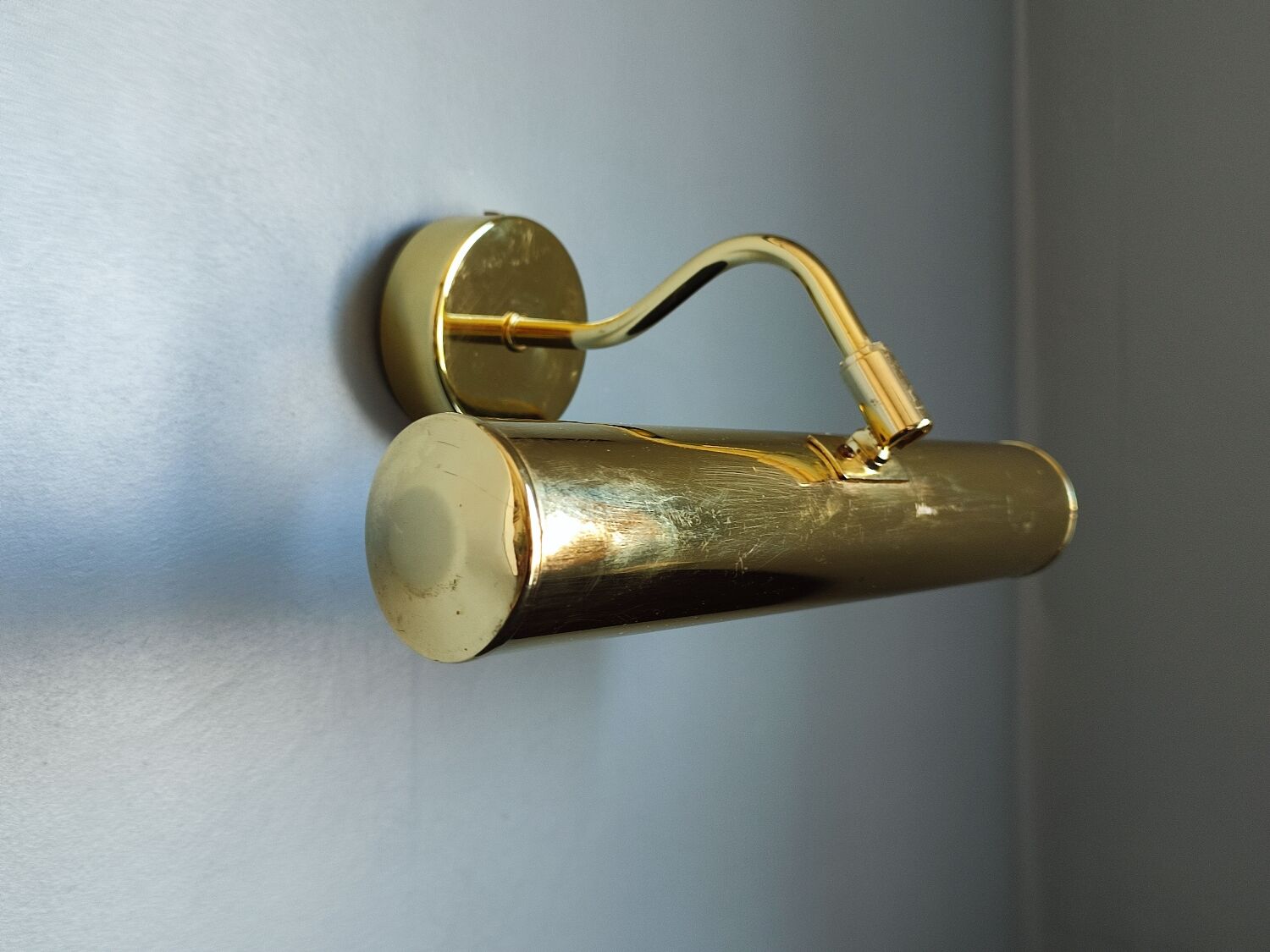Vintage brass wall lamp