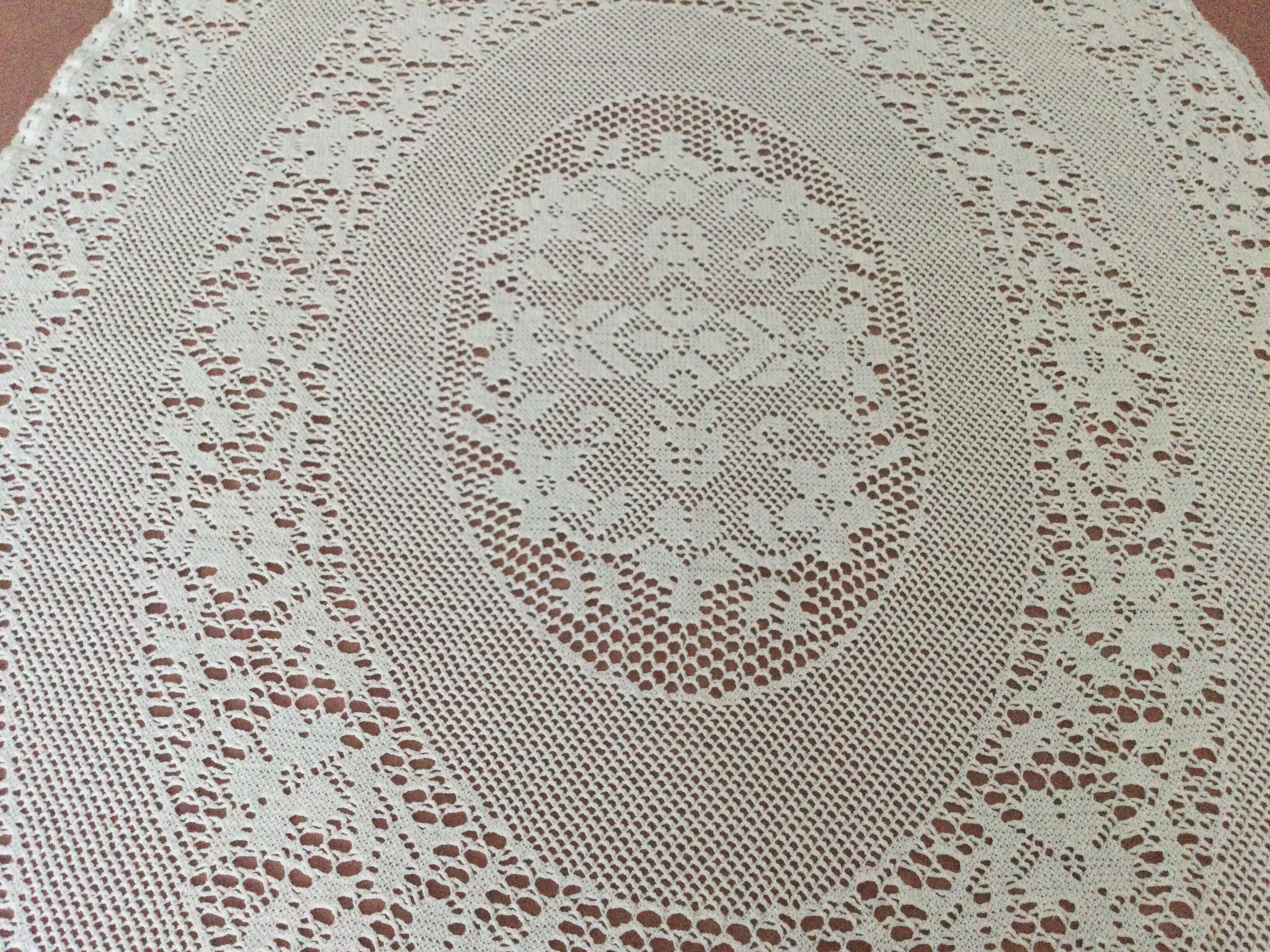 Lace oval tablecloth