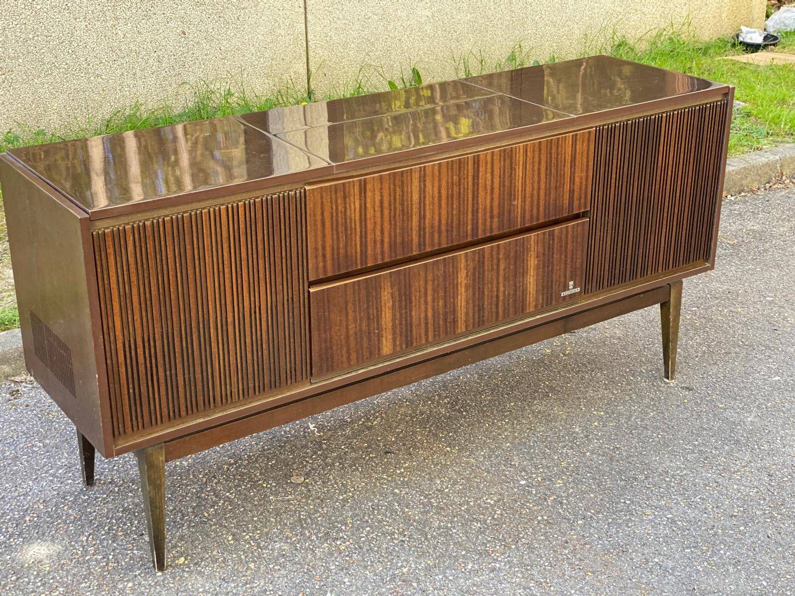 Grundig Scandinavian Hifi sideboard in wood and lacquered rosewood