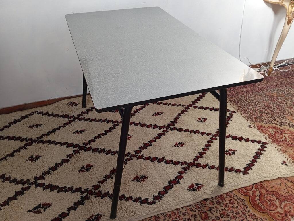 Modernist desk from the 1950s by J. Hitier