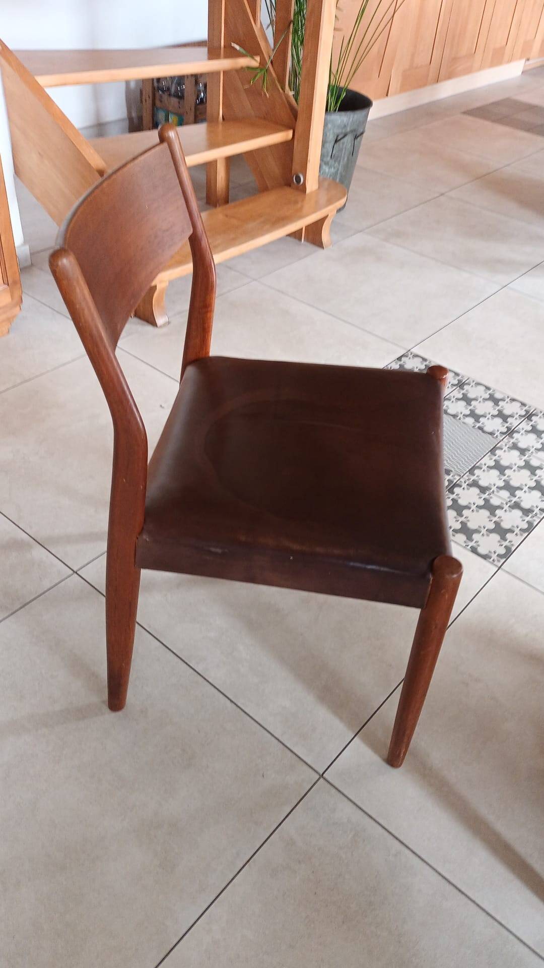 2 Fristho Franeker chairs, Scandinavian, teak and leather.