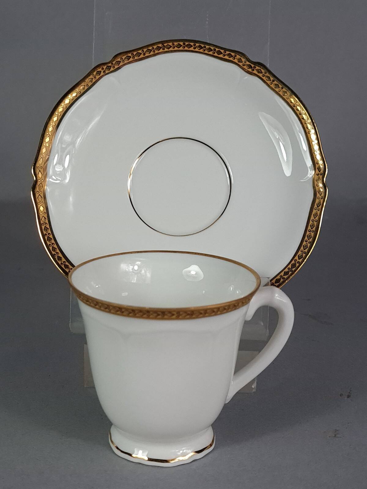 Complete coffee service for 6 people, Giraud Limoges lotus-shaped porcelain C749