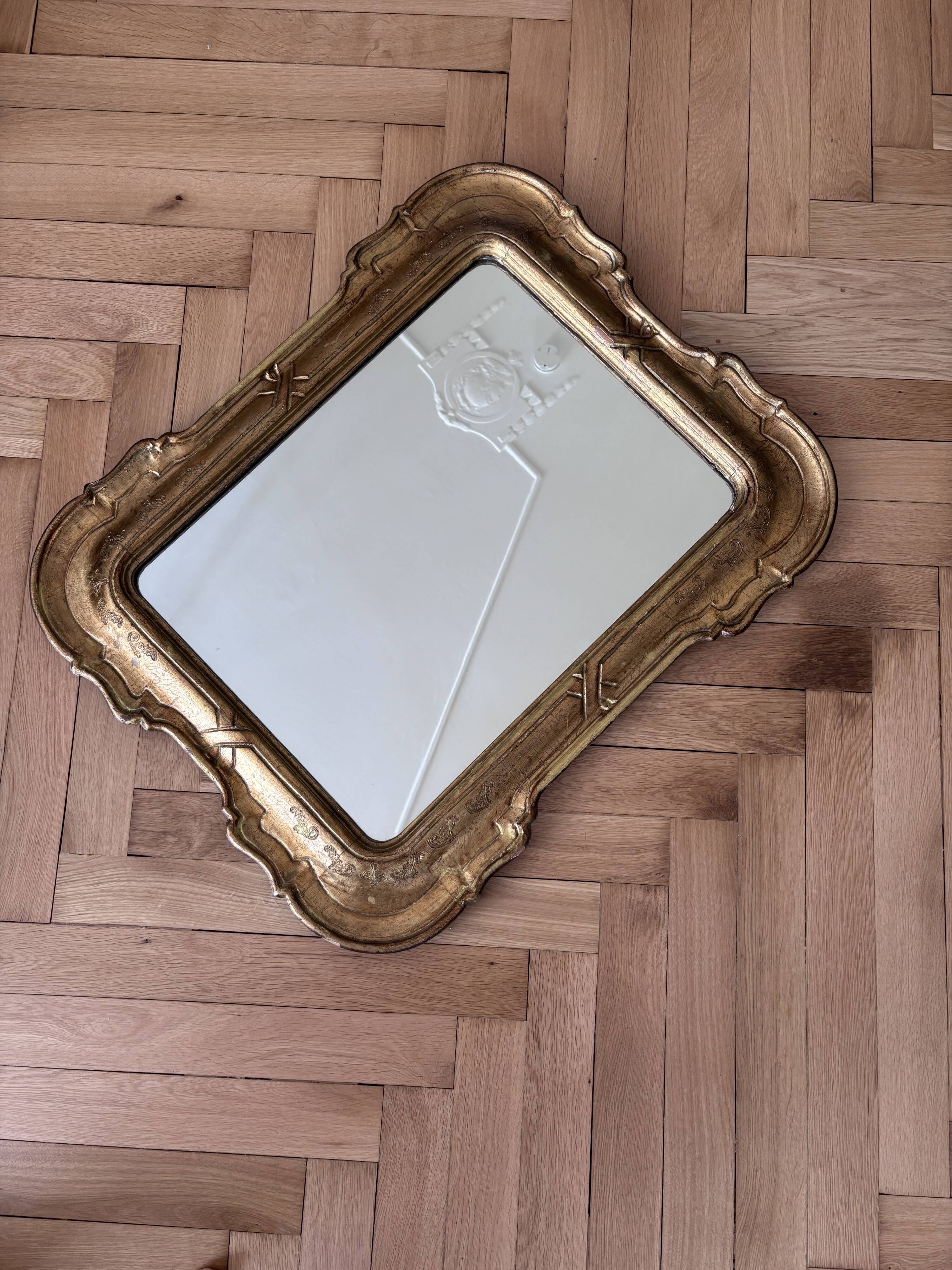 Miroir doré