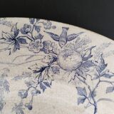 Assiette plate  ou plat de service en faïence Creil et Montereau , modèle Linotte