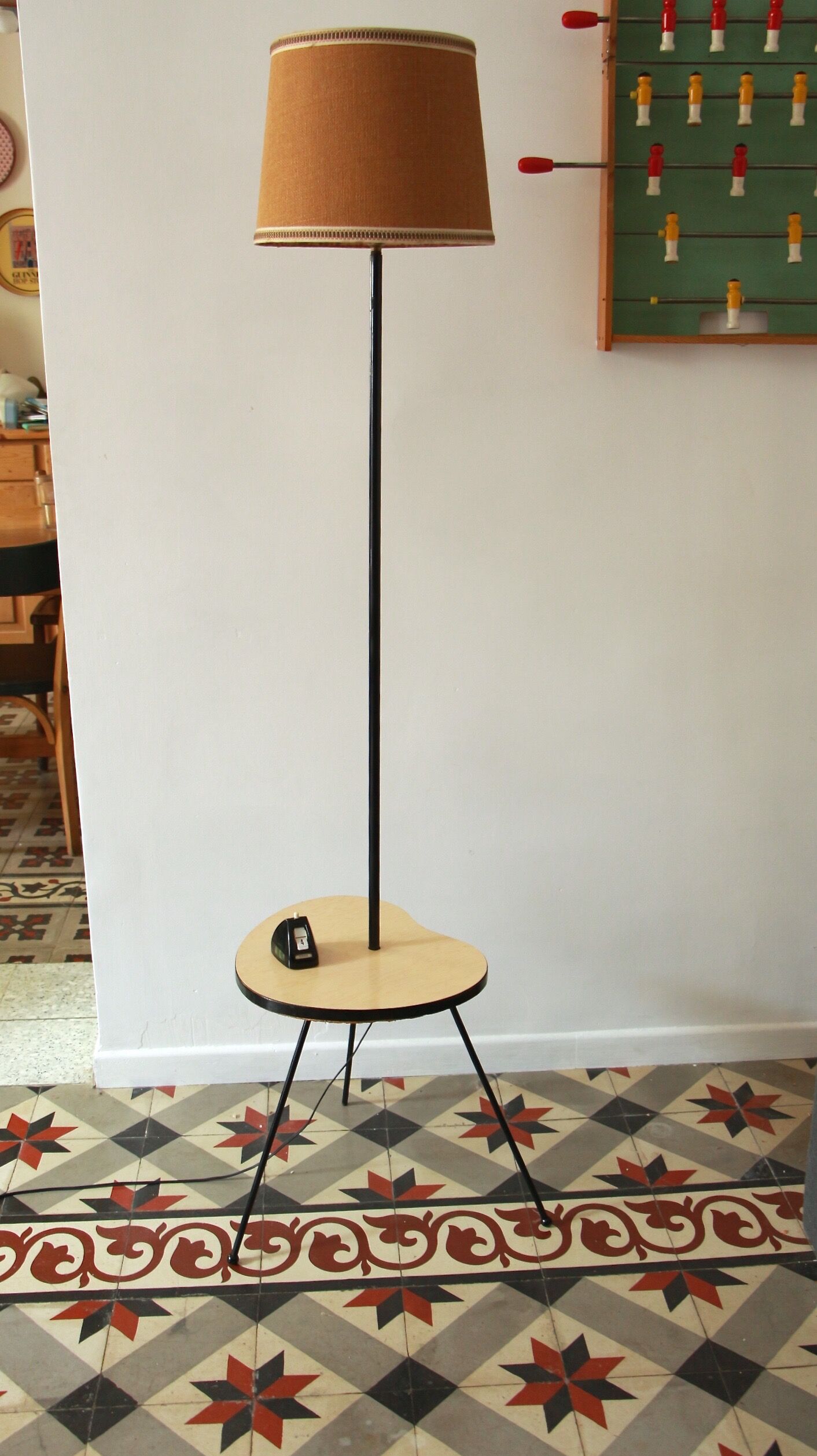 Floor lamp tablet in formica