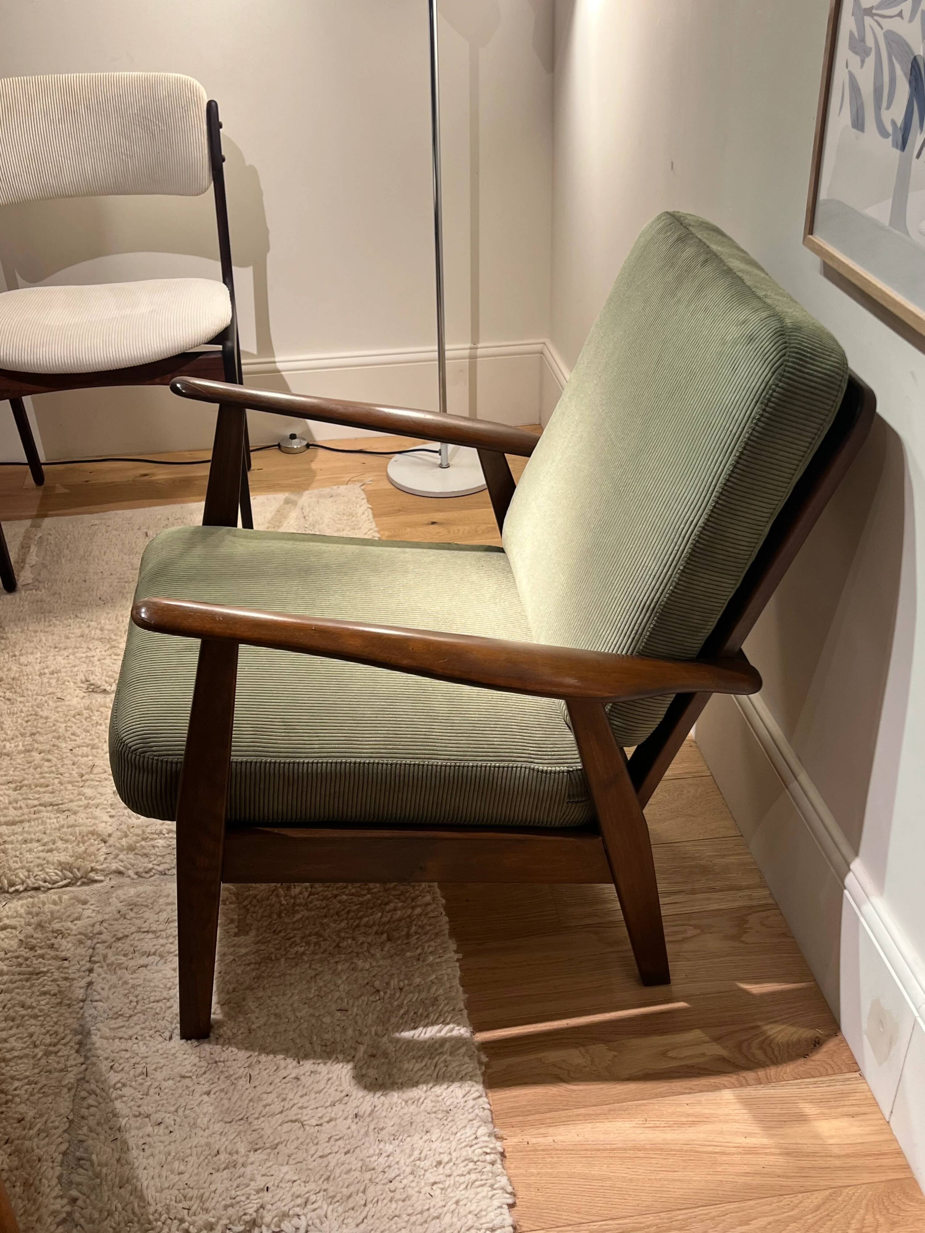Vintage Scandinavian armchair in teak and green ribbed velvet – "Alrik"