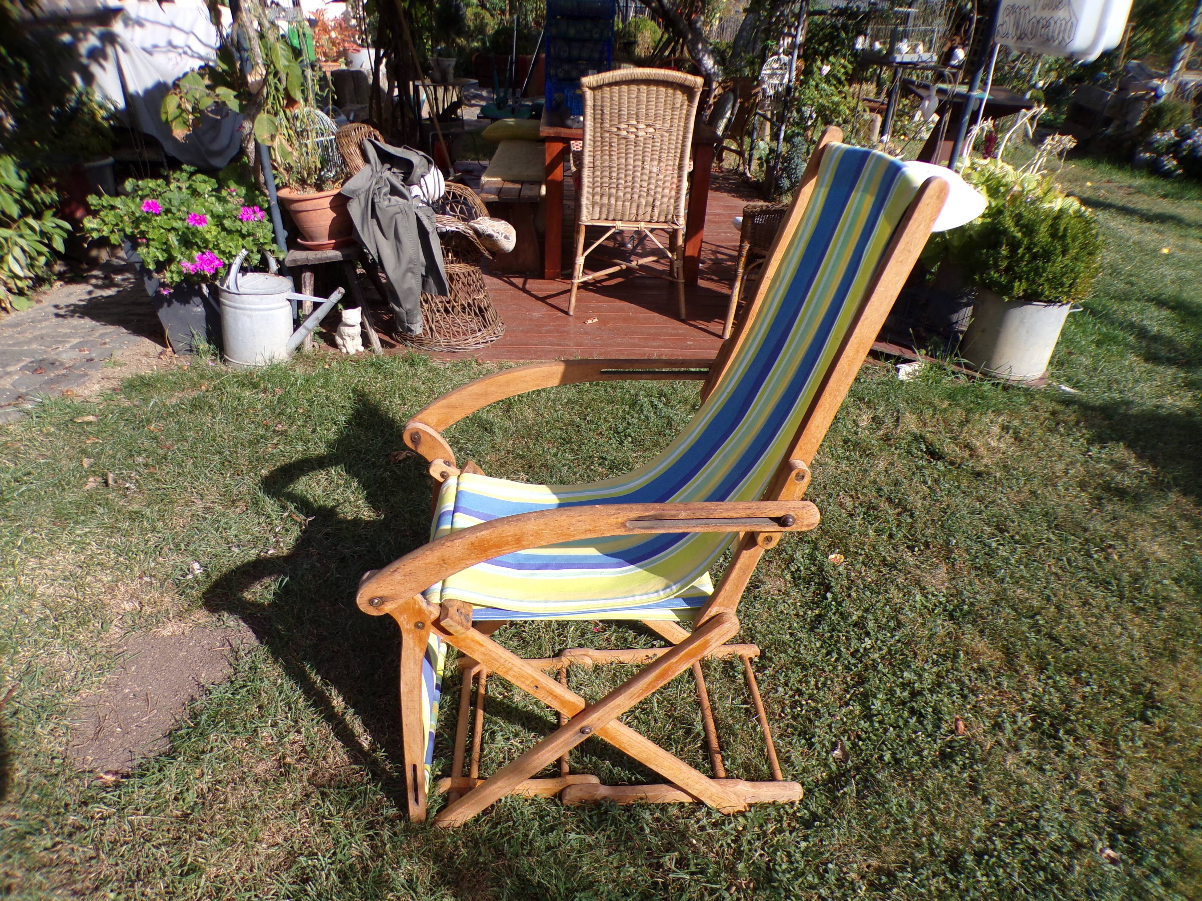 Vintage lounge chair