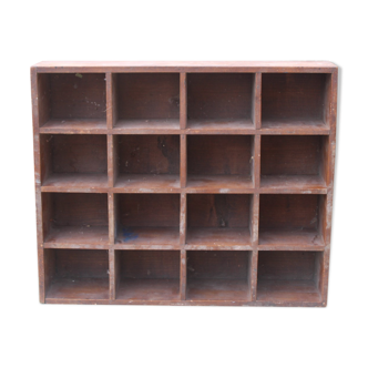 Ancien casier en bois