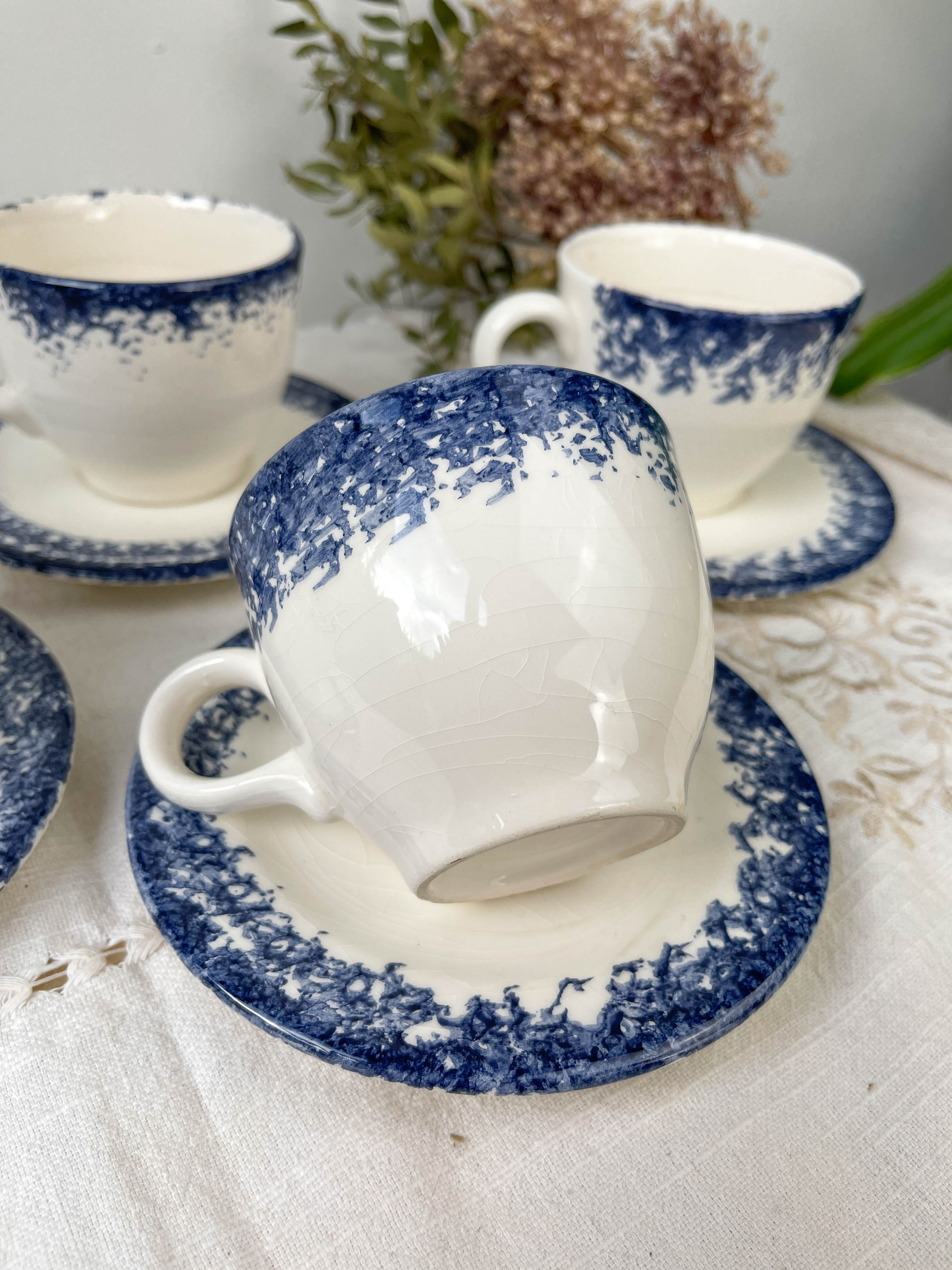 Set of 4 Italian porcelain coffee cups