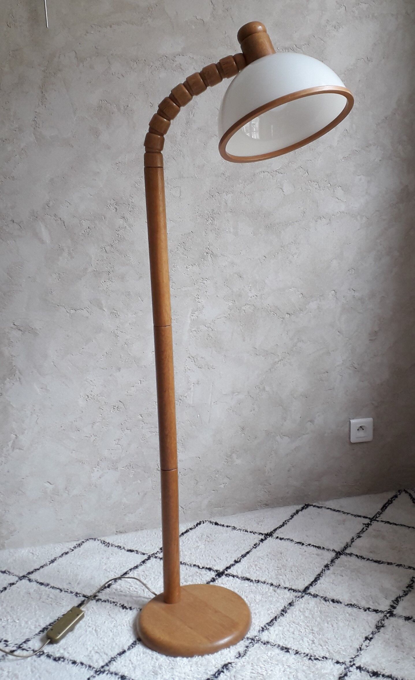 Wooden floor lamp, dutch design by steinhauer