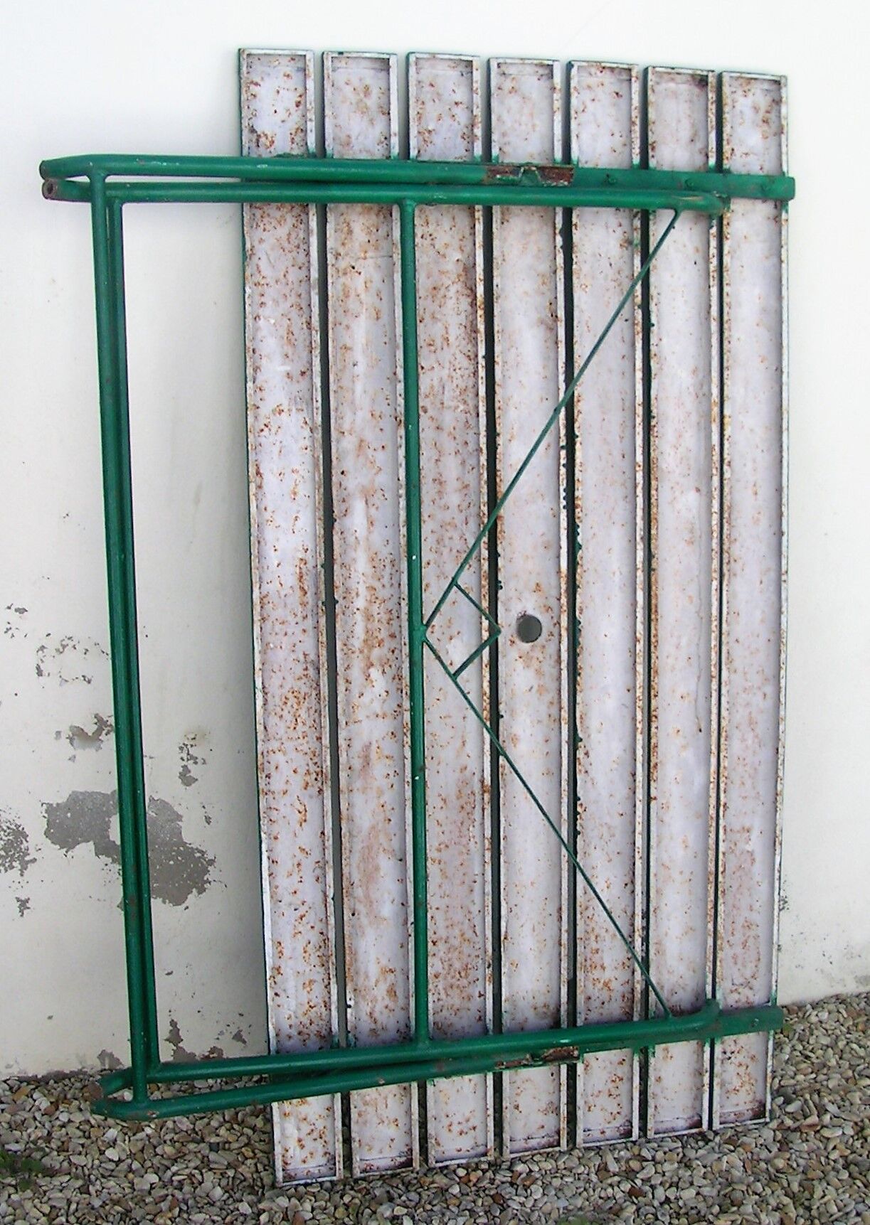 Folding garden table