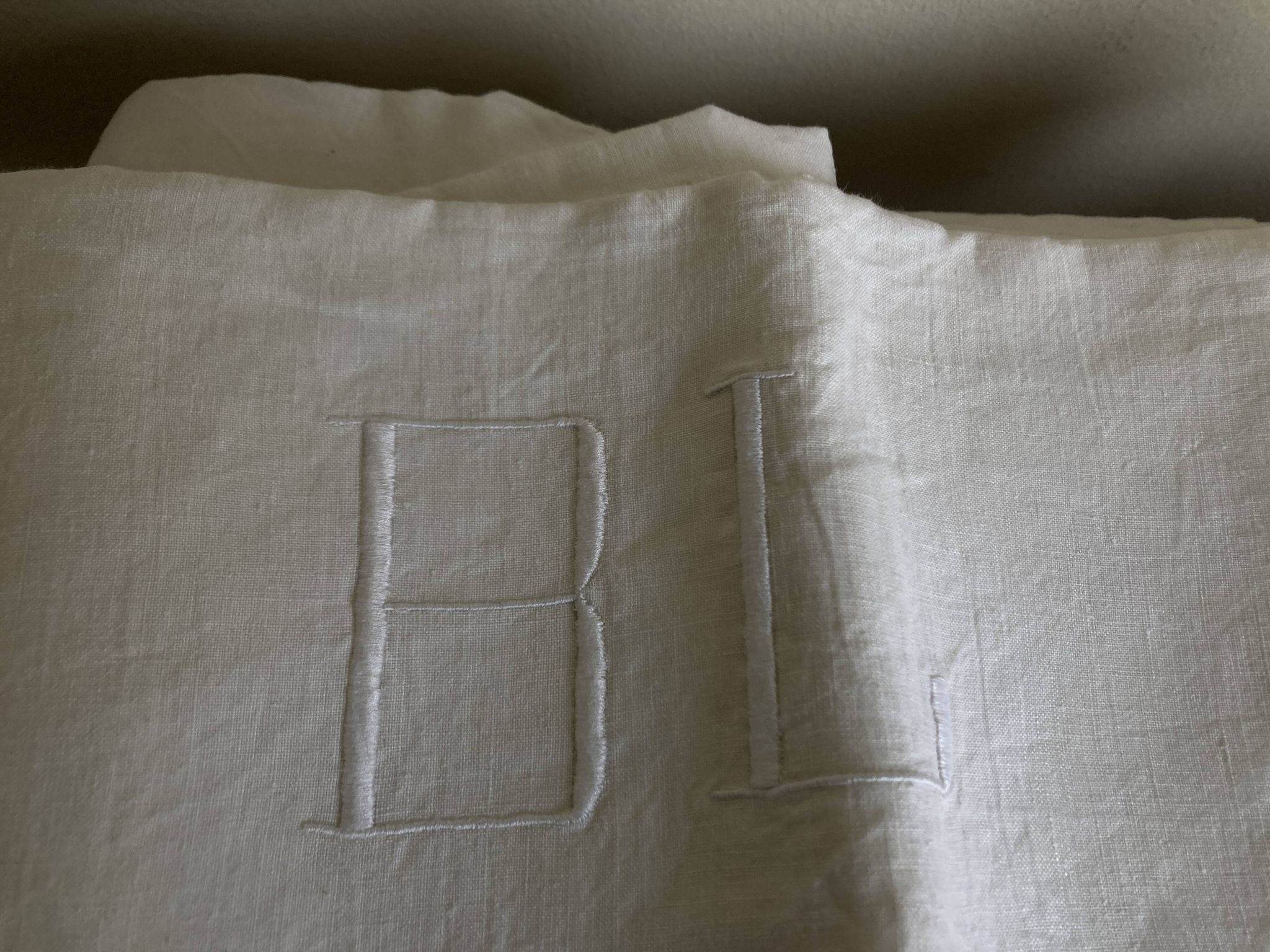 Linen sheet, reserve of antique trousseau, new with openwork and BL modernist L180