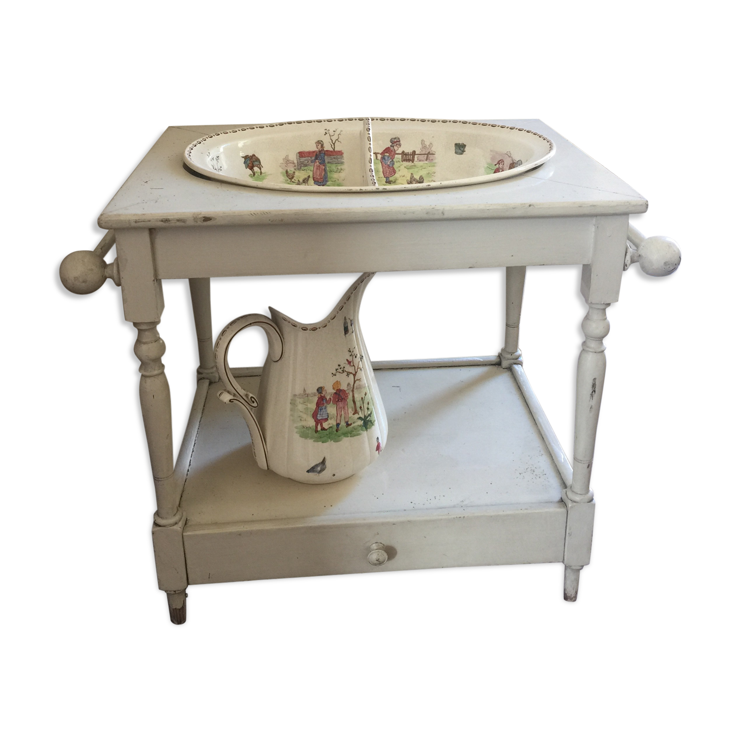 Meuble de toilette ancien pour enfant