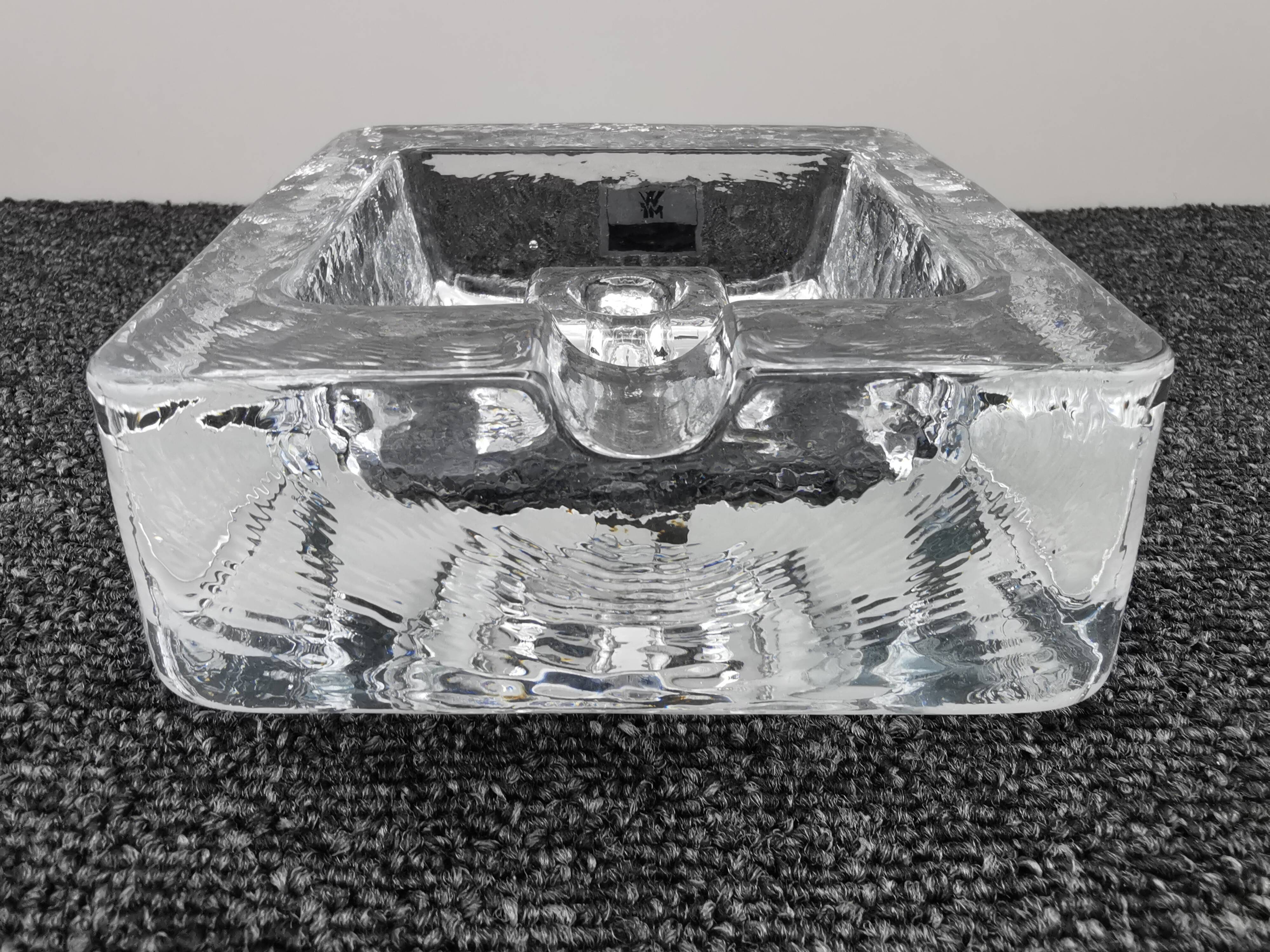 Vintage cigar ashtray glass paved