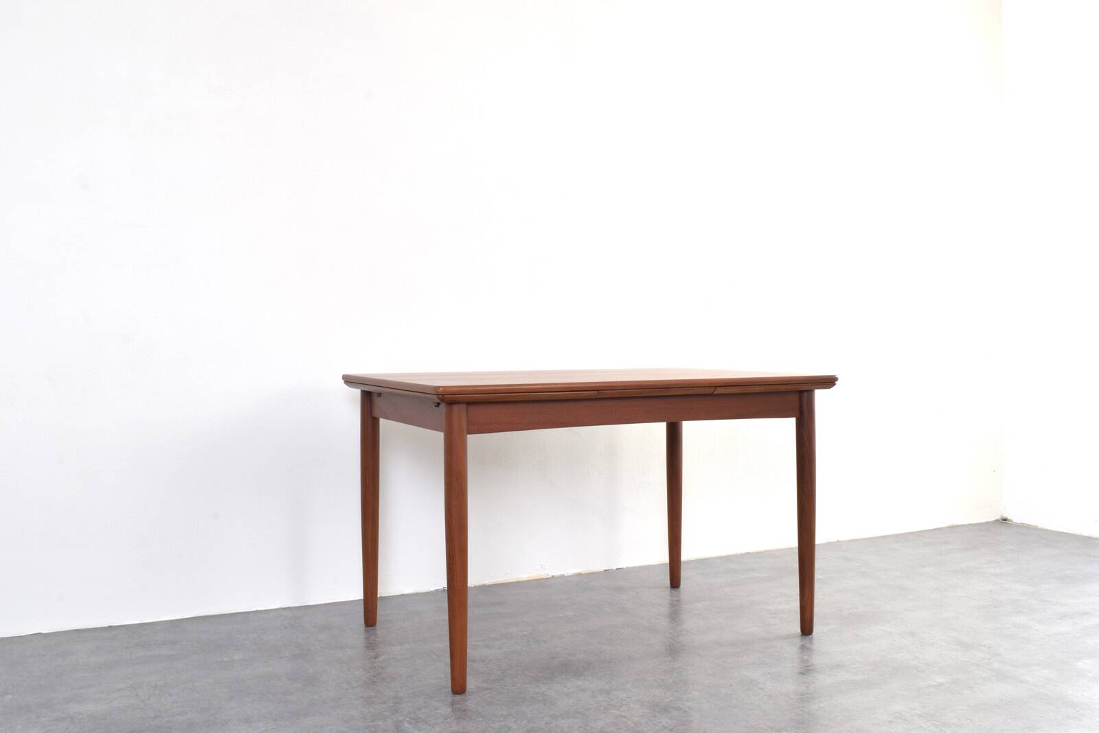 Mid-Century Danish Teak Extendable Dining Table, 1960s.