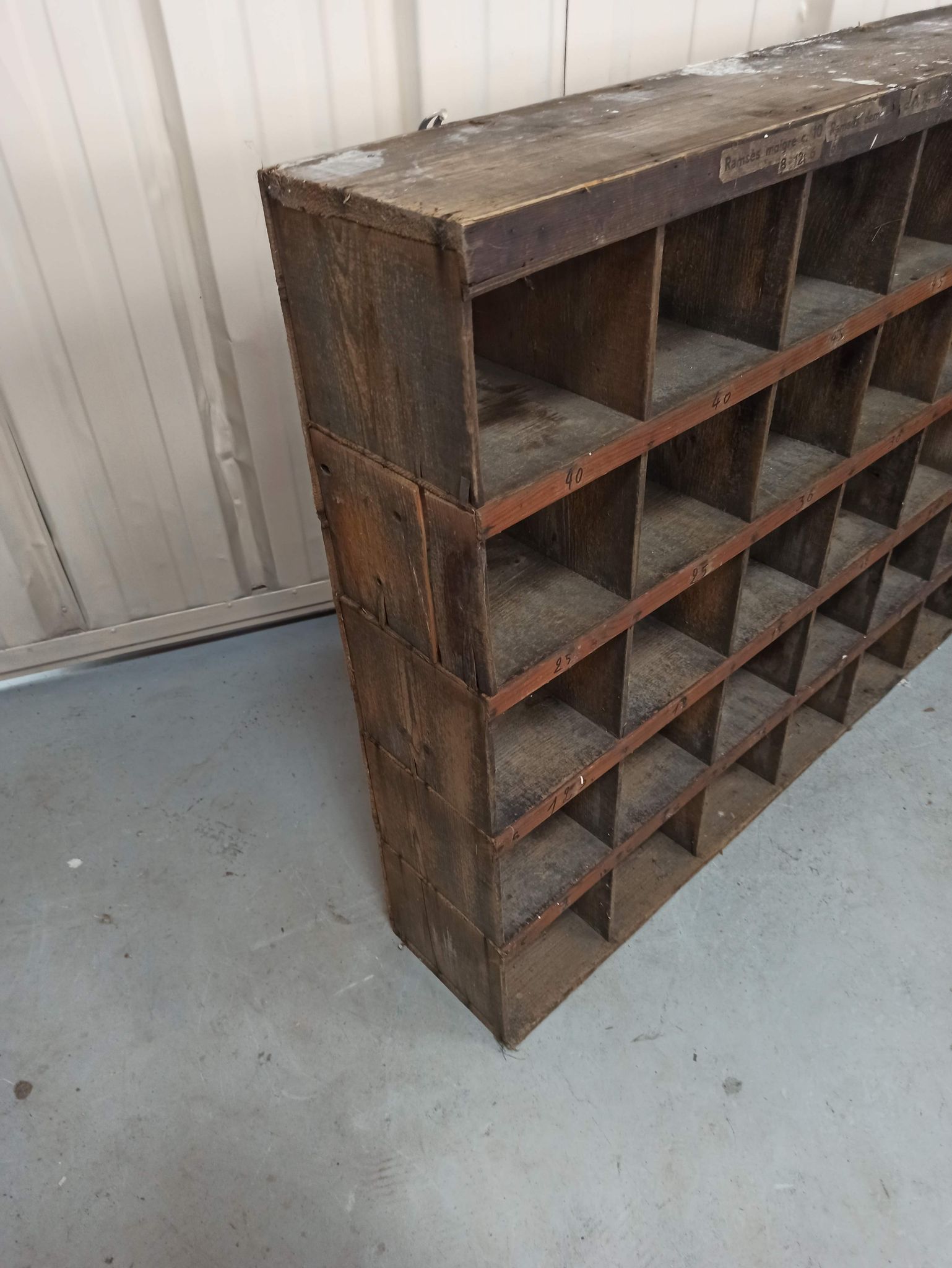 Duo of trade furniture sorting of the post shelf storage