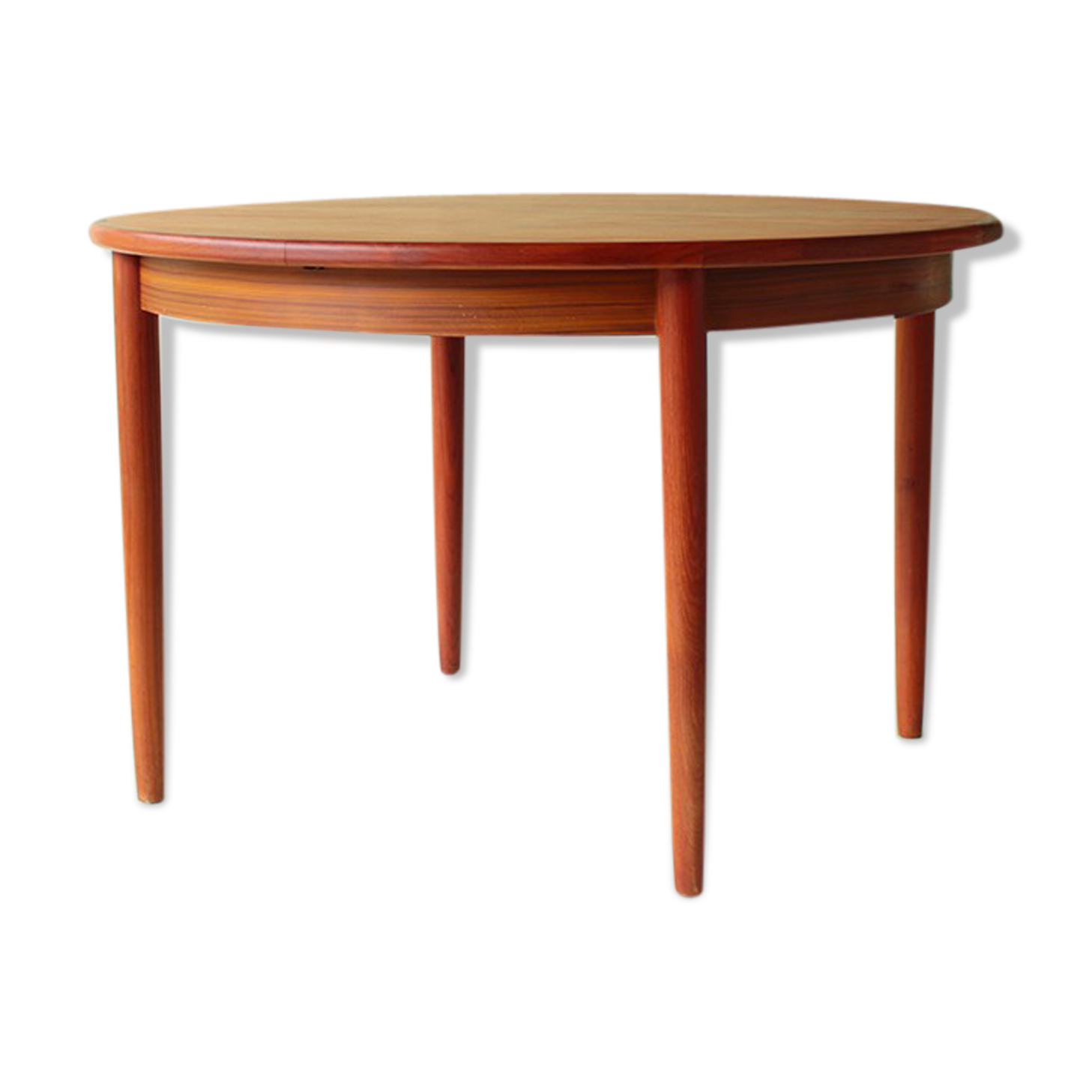 Scandinavian style in teak and veneer dining table