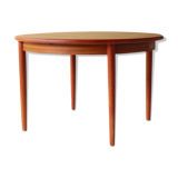 Scandinavian style in teak and veneer dining table