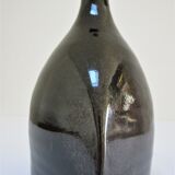 Vase bouteille grès émaillé noir par Roland Zobel
